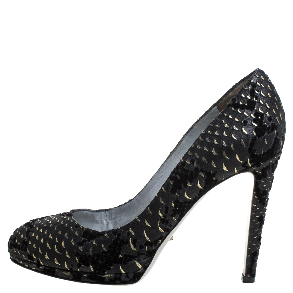 

Sergio Rossi Black/Gold Python Embossed Suede Round Toe Pumps Size