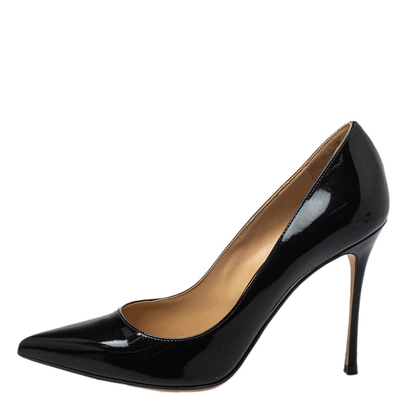 

Sergio Rossi Black Patent Leather Pointed-Toe Pumps Size