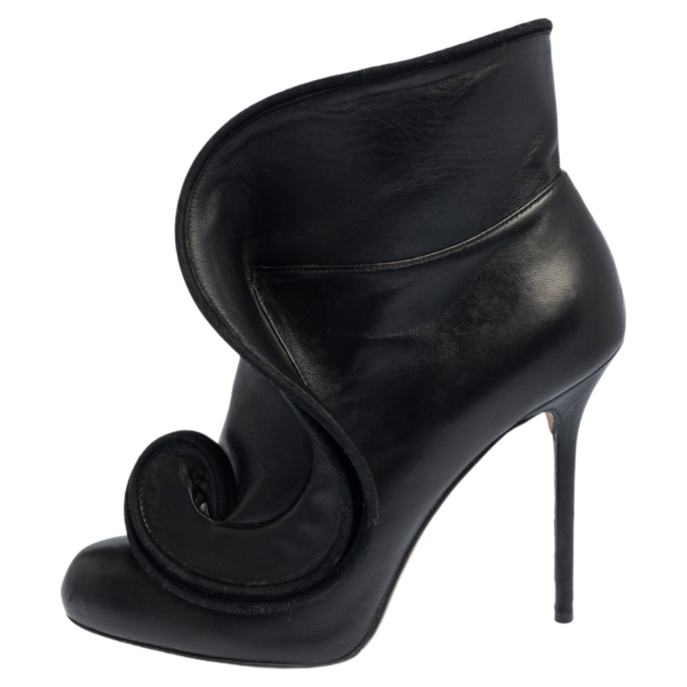 

Sergio Rossi Black Leather Zipper Ankle Booties Size