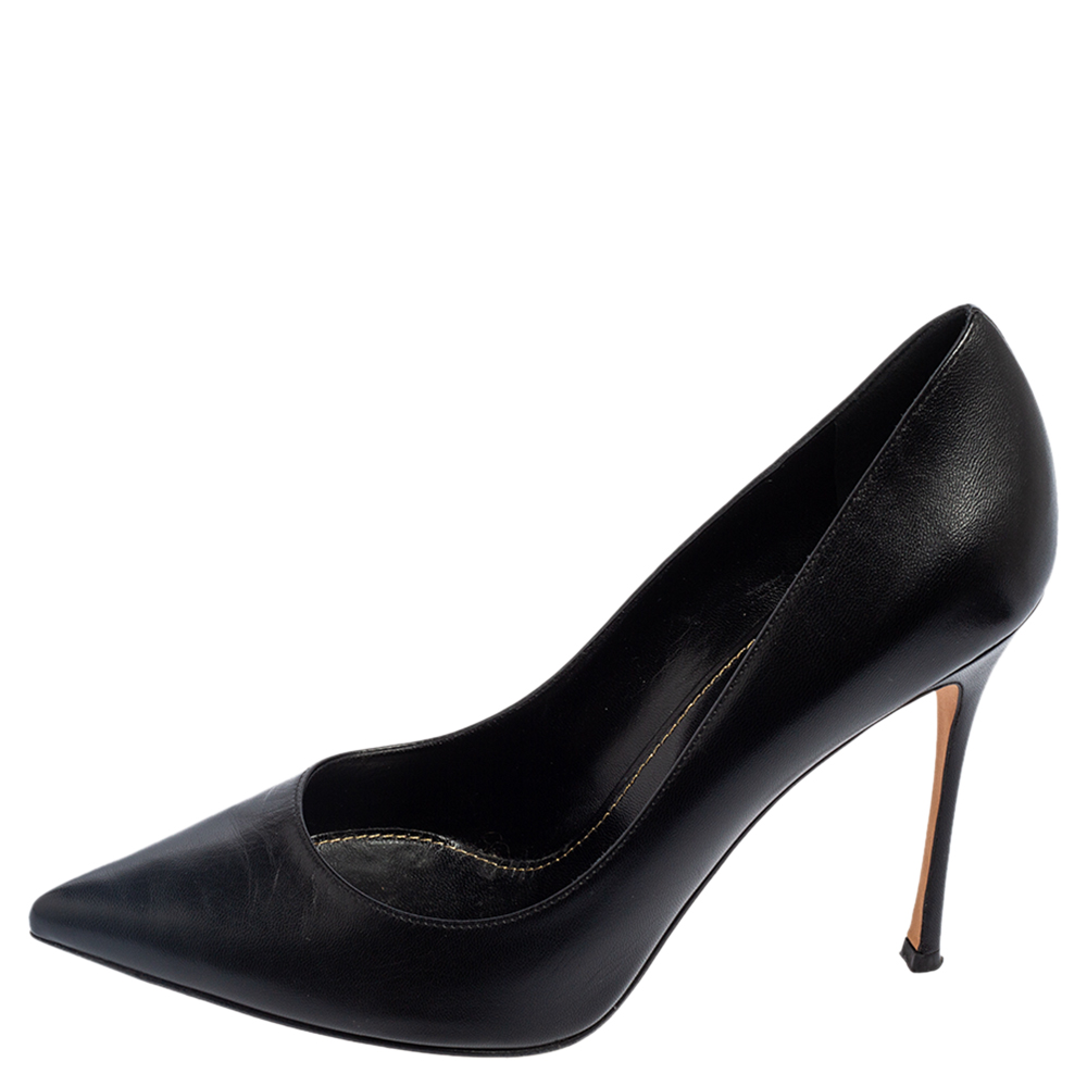 

Sergio Rossi Black Leather Pointed Toe Pumps Size