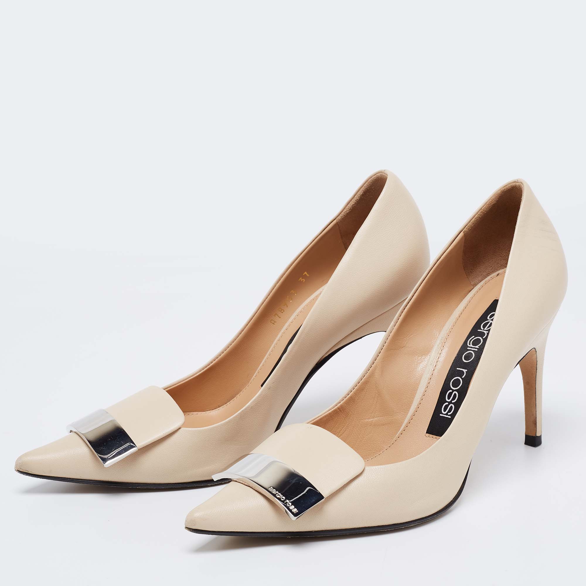 

Sergio Rossi Beige Leather SR1 Pumps Size