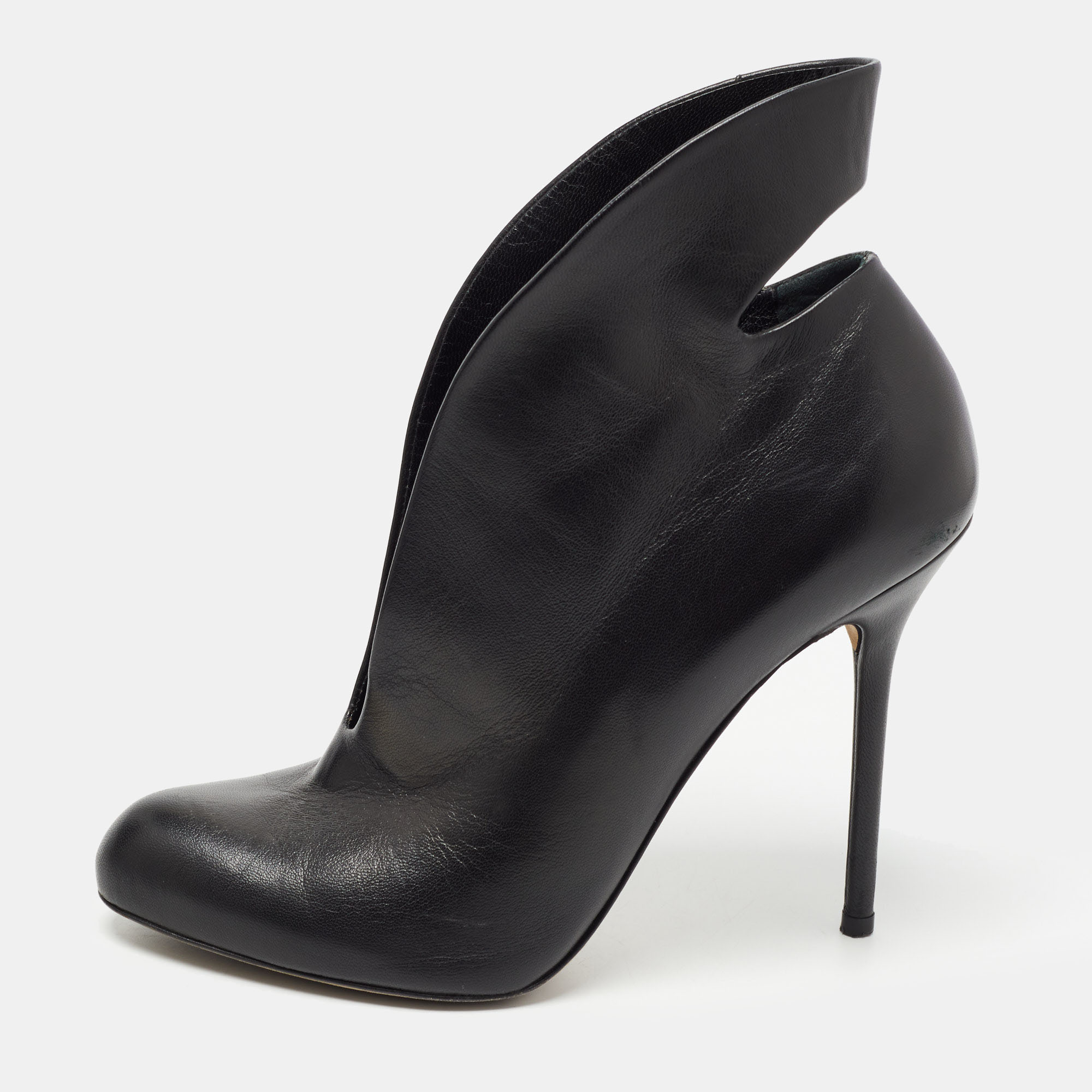 

Sergio Rossi Black Leather V-Neck Cut Out Ankle Booties Size