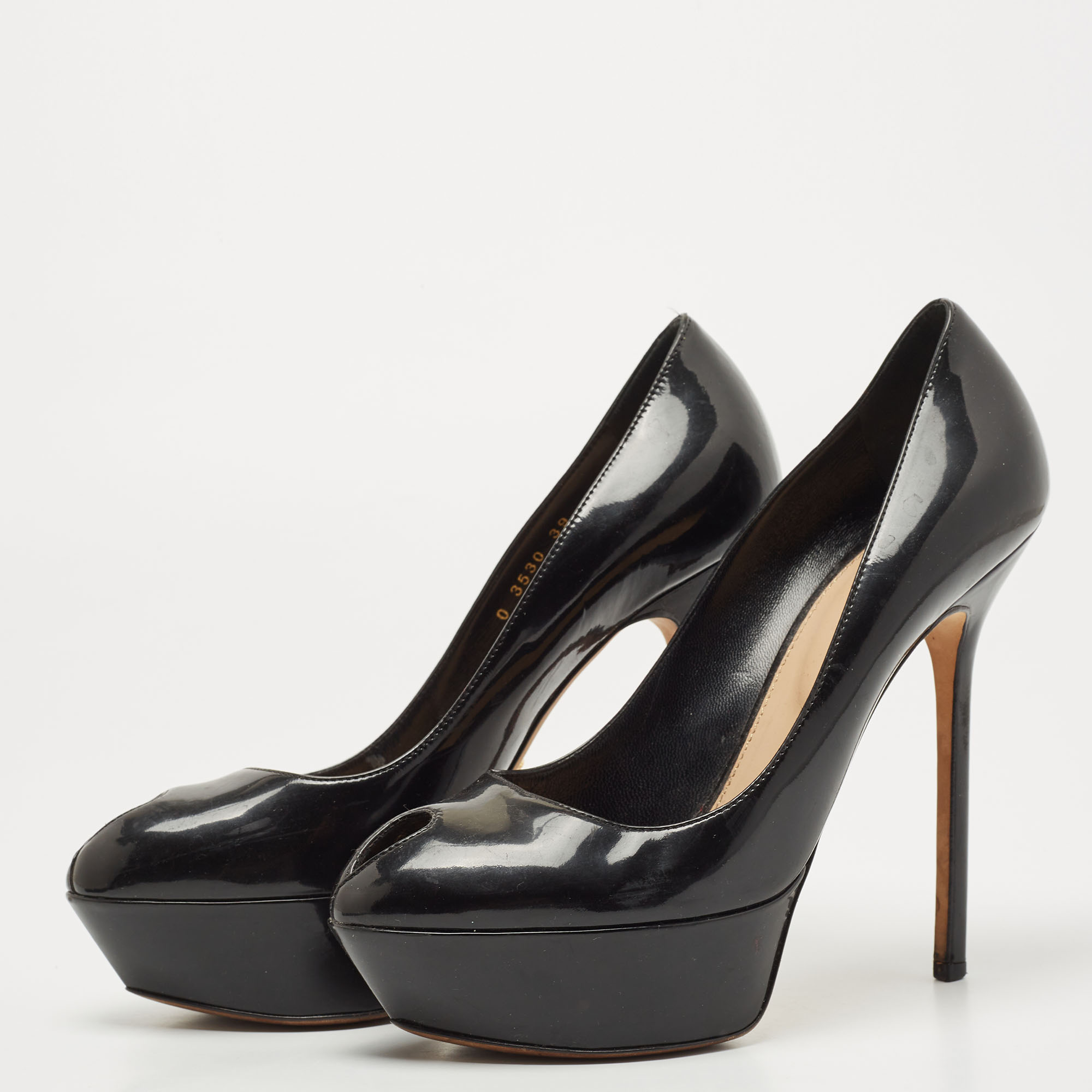 

Sergio Rossi Black Patent Leather Cachet Pumps Size