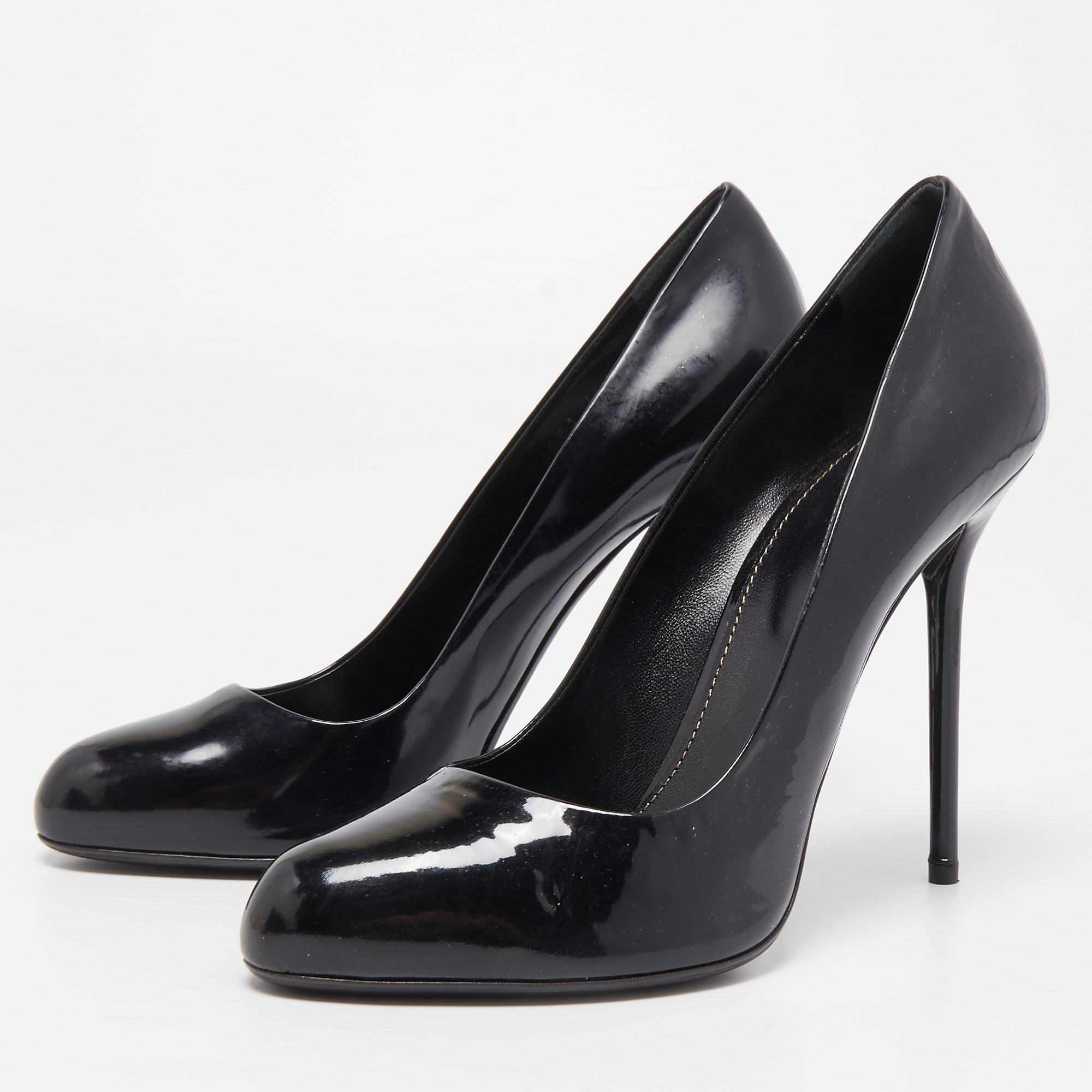 

Sergio Rossi Black Patent Leather Round Toe Pumps Size