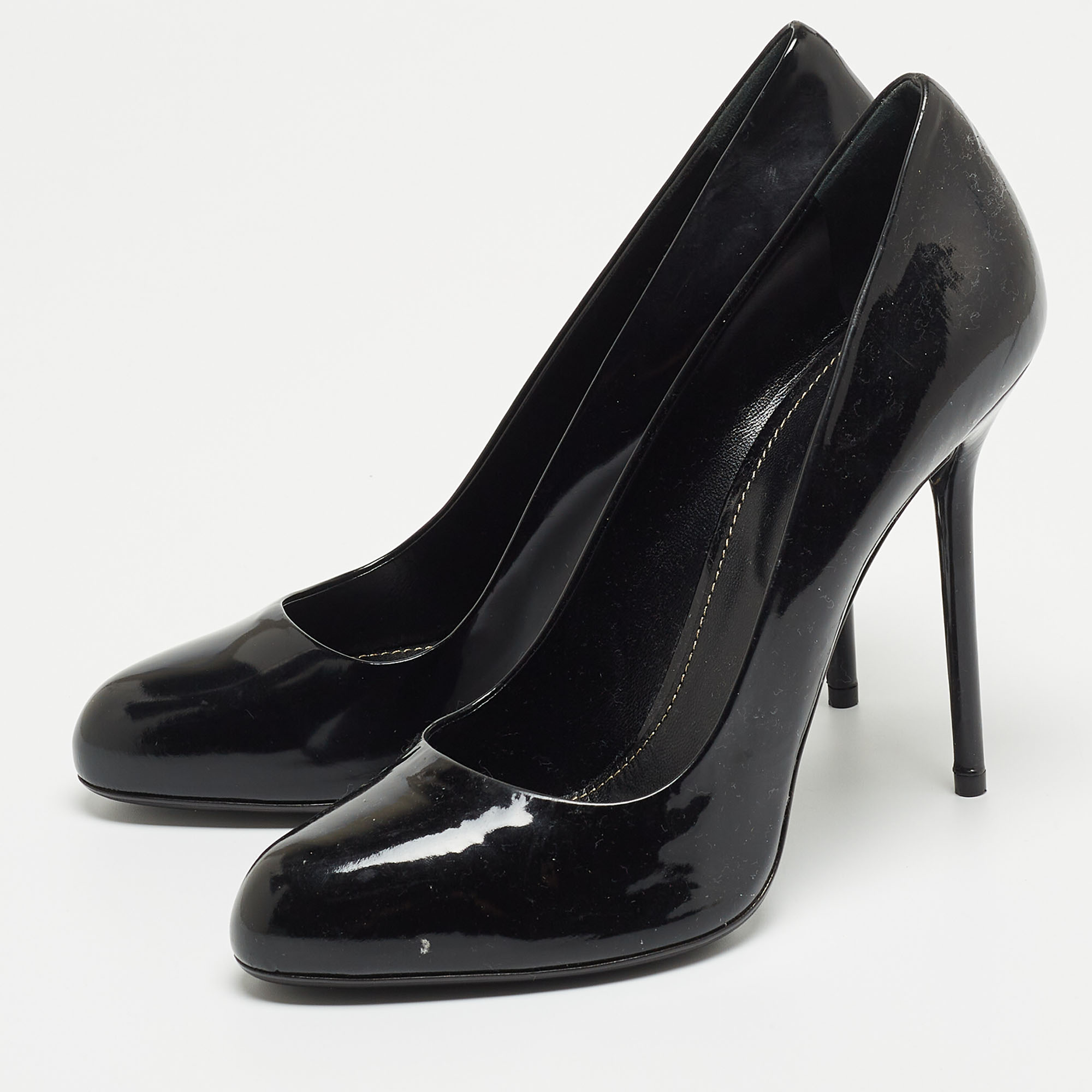 

Sergio Rossi Black Patent Round Toe Pumps Size