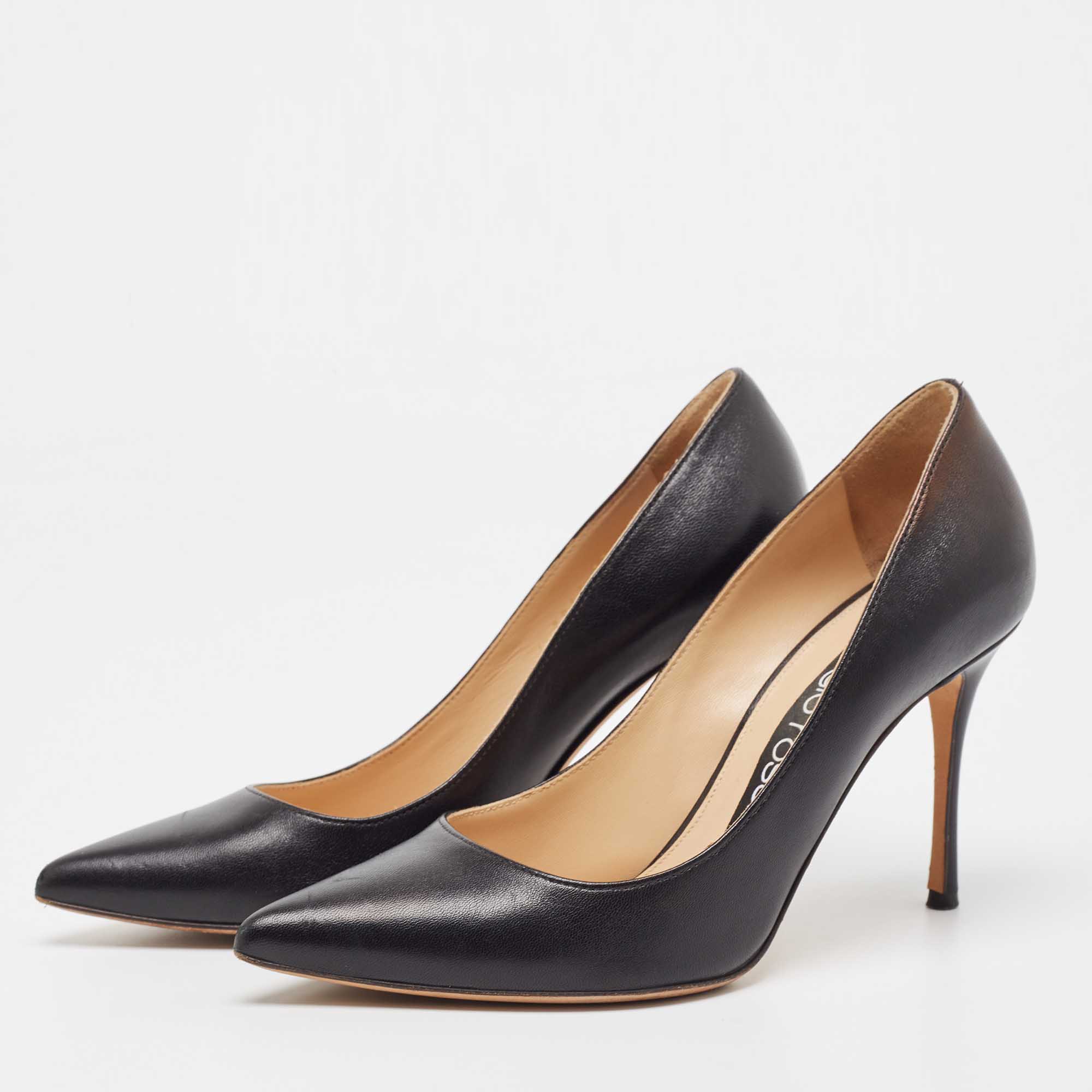 

Sergio Rossi Black Leather Pointed Toe Pumps Size