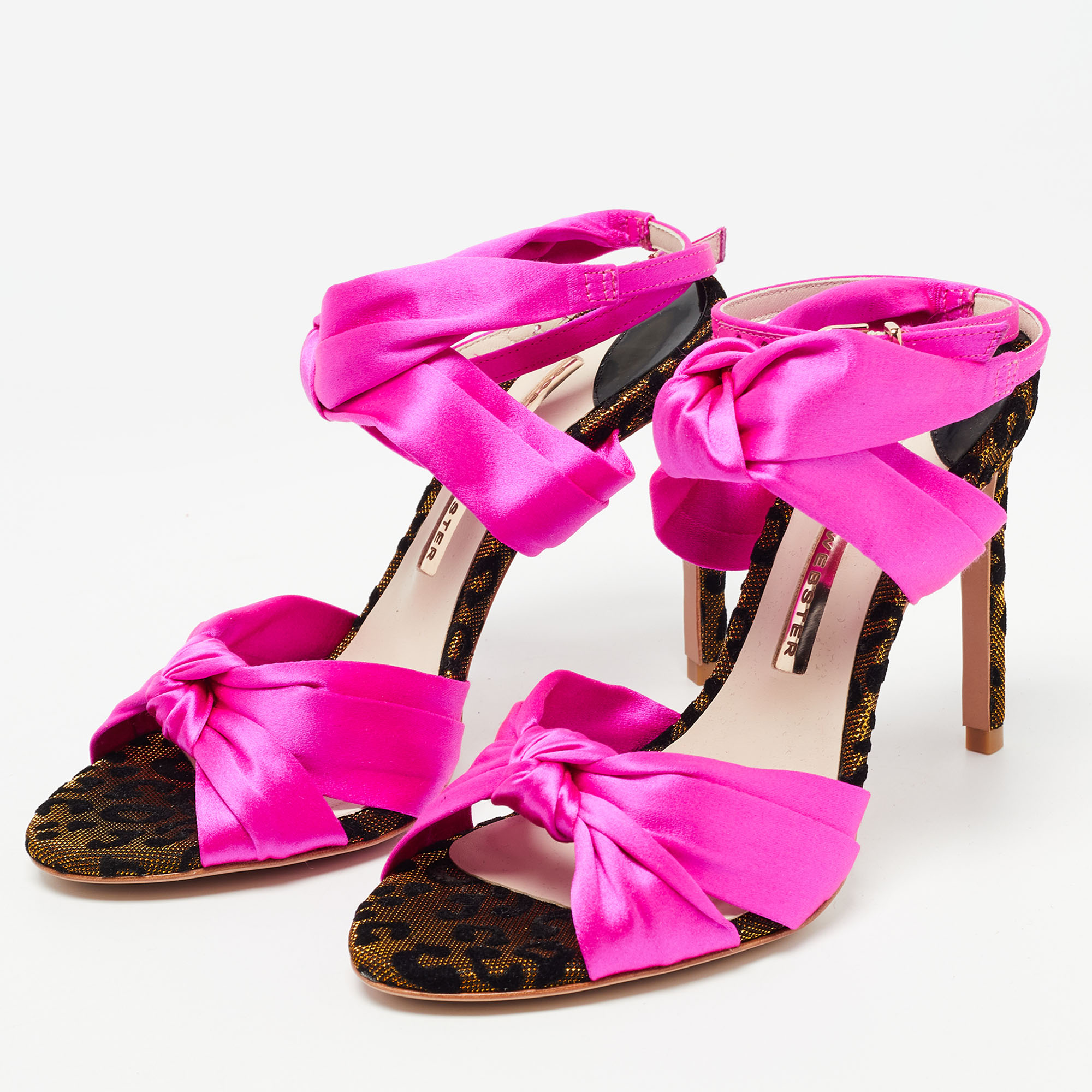 

Sophia Webster Fuchsia Knotted Satin Ankle Strap Sandals Size, Pink