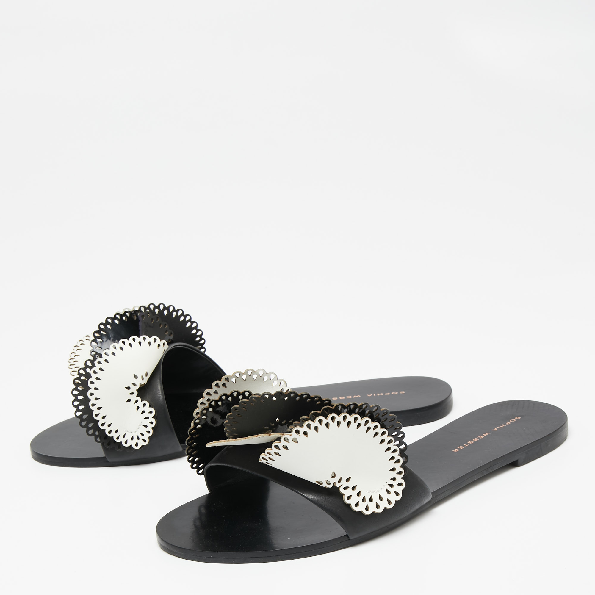 

Sophia Webster Black/White Leather And Patent Laser Cut Soleil Flat Sandals Size