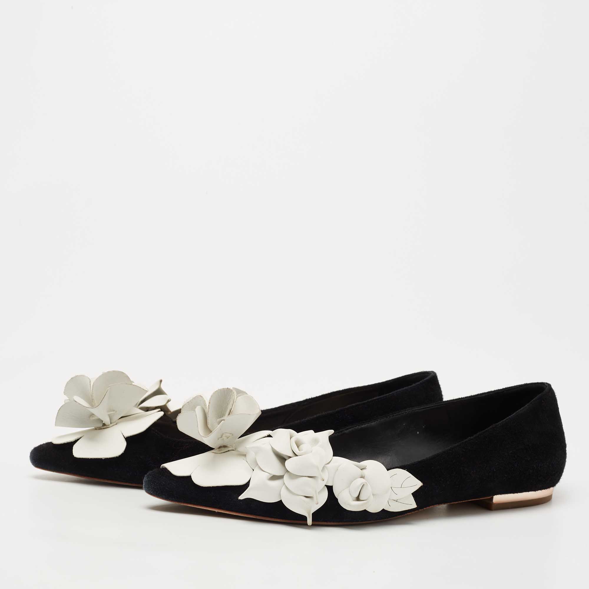 

Sophia Webster Black/White Suede and Leather Floral Applique Ballet Flats Size