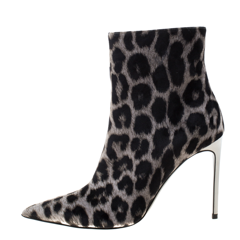 

Stella McCartney Two Tone Leopard Print Velvet Ankle Boots Size, Black