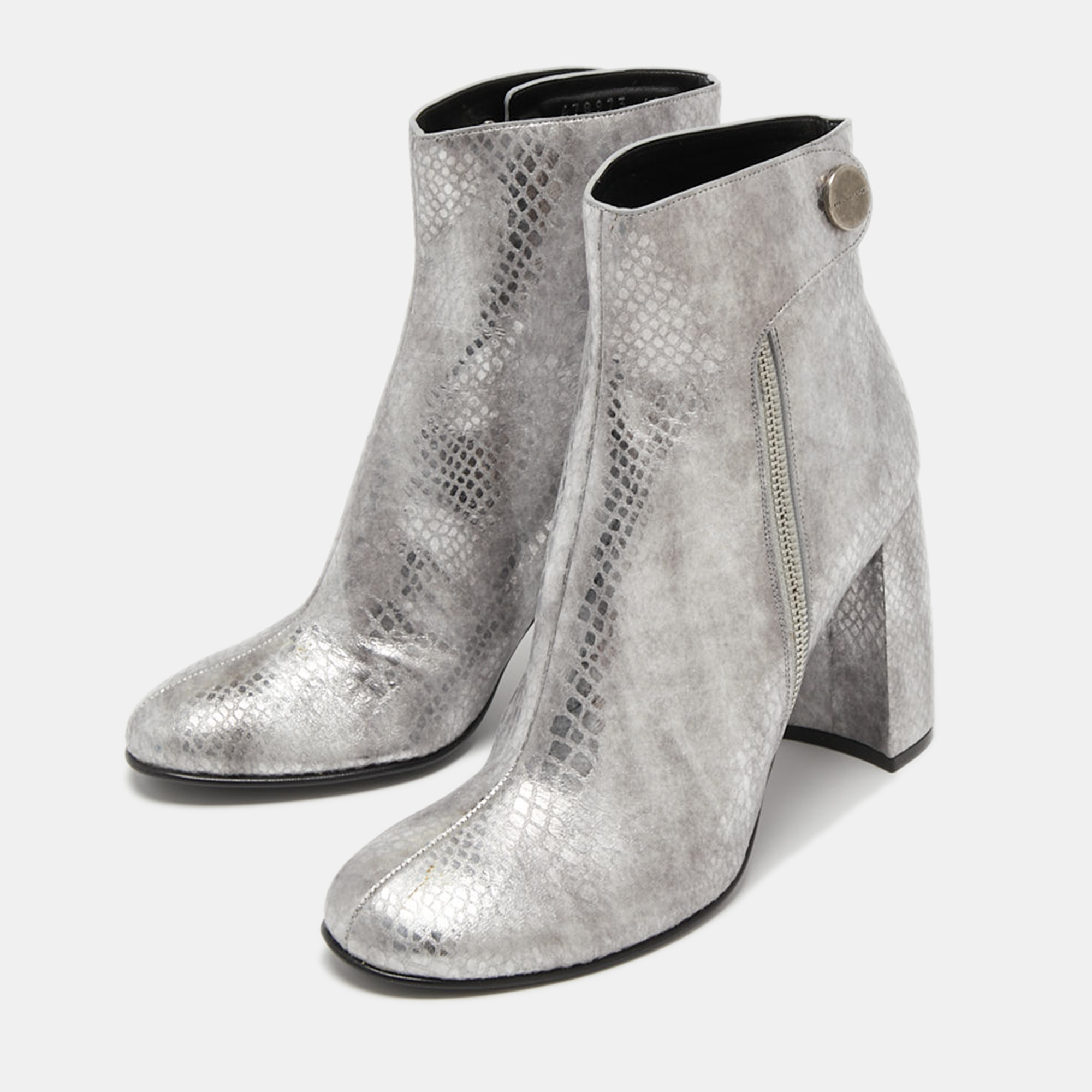 

Stella McCartney Silver Faux Leather Ankle Length Boots Size