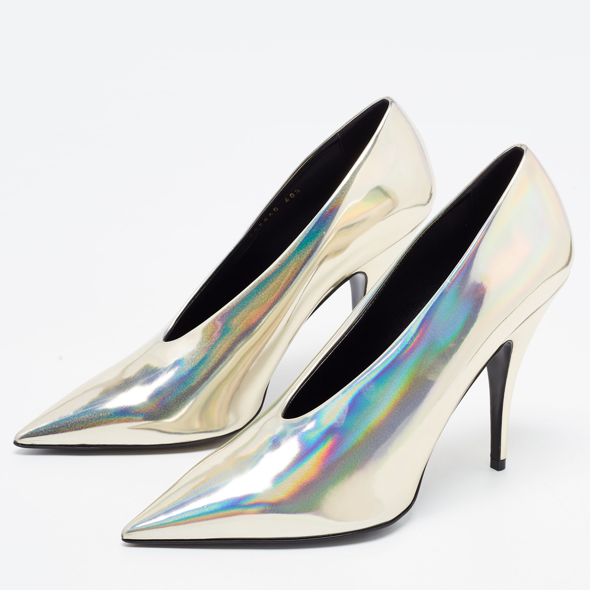 

Stella McCartney Silver Faux Patent Leather Pumps Size