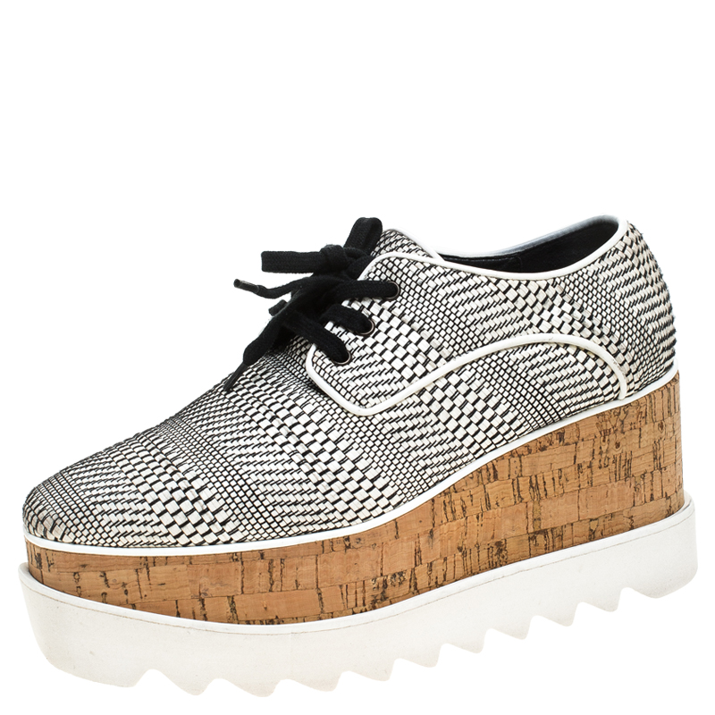 Pre Owned حذاء ستيلا ماكرتني ديربي السي جلد صناعي أبيض/ أسود مقاس 35