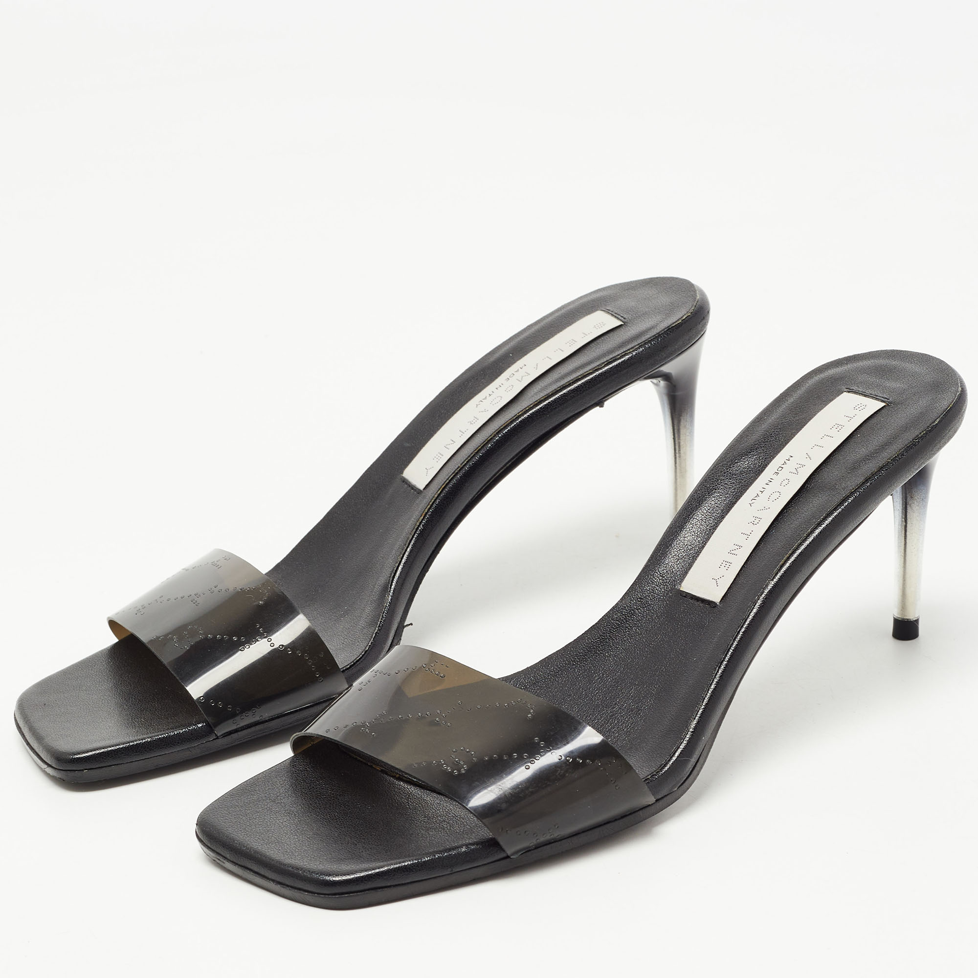 

Stella McCartney Black Rubber Slide Sandals Size
