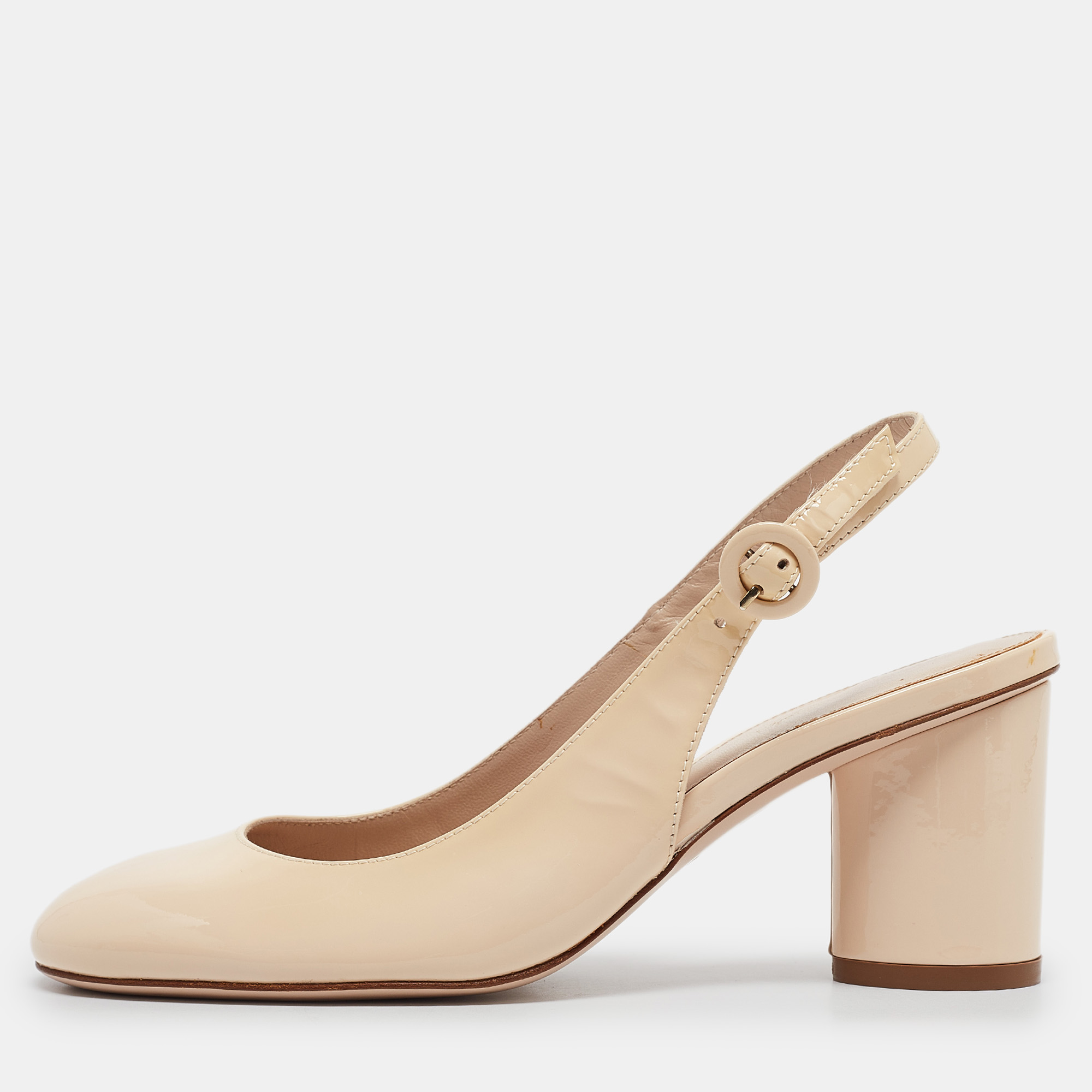 

Stuart Weitzman Cream Patent Leather Coretta Pumps Size