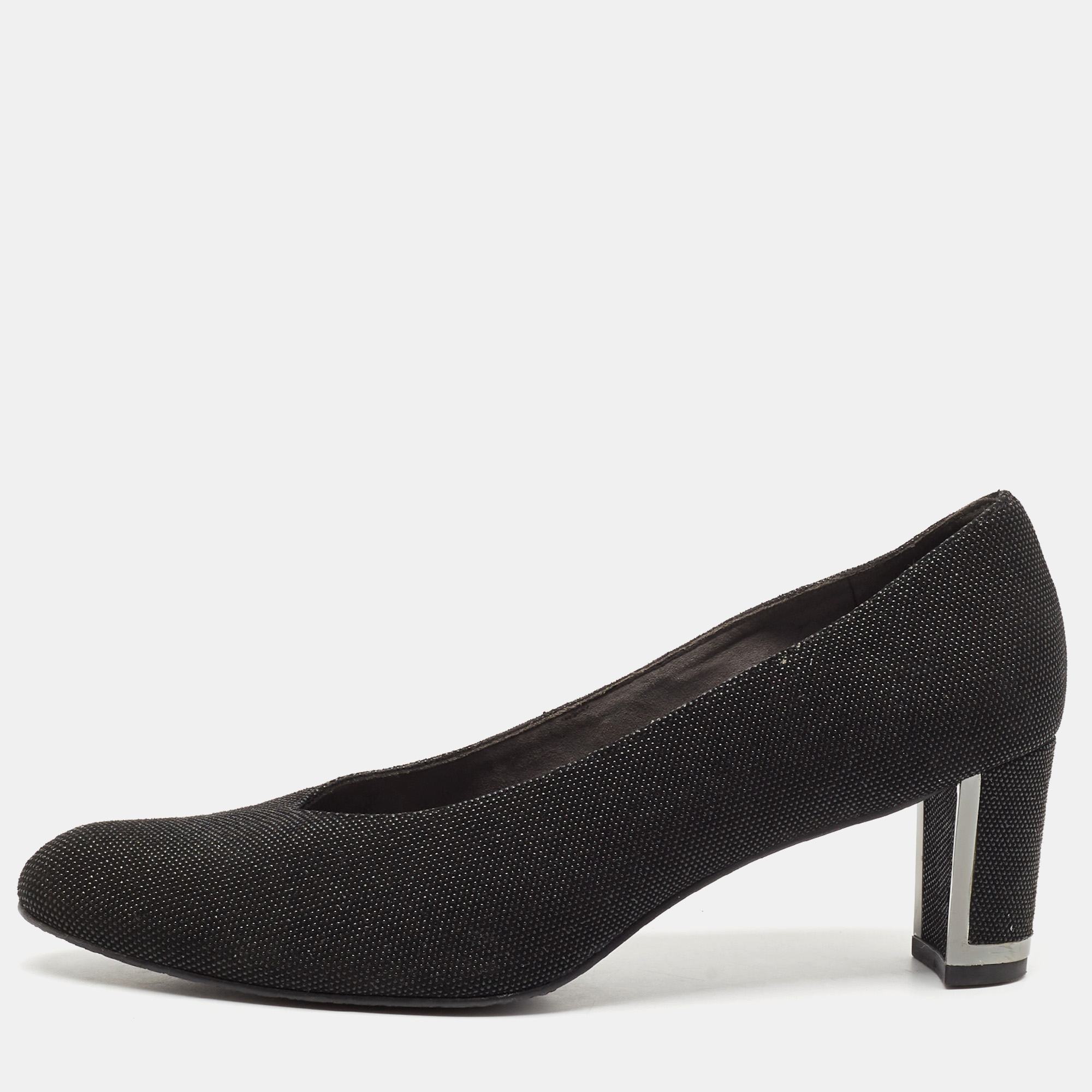 

Stuart Weitzman Black Solar Goosebump Pumps Size