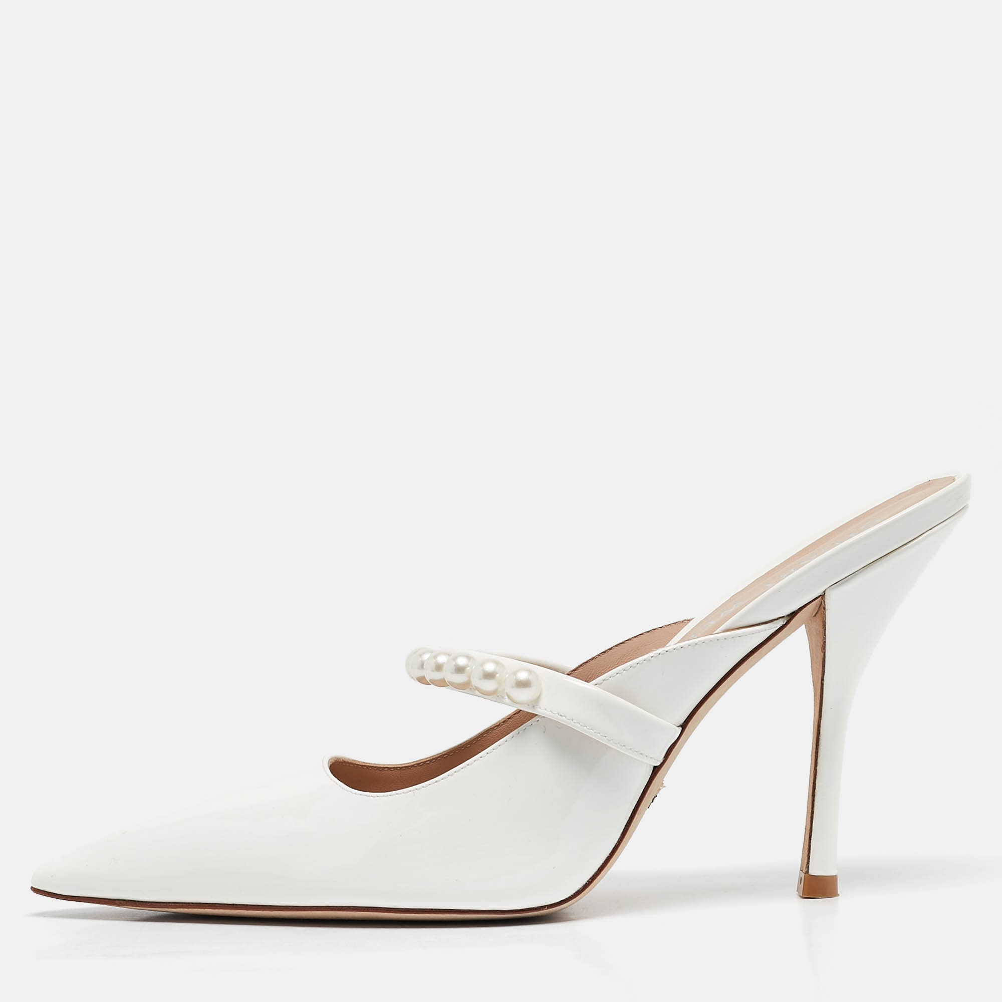 

Stuart Weitzman White Patent Leather Goldie Pointed Toe Mules Size