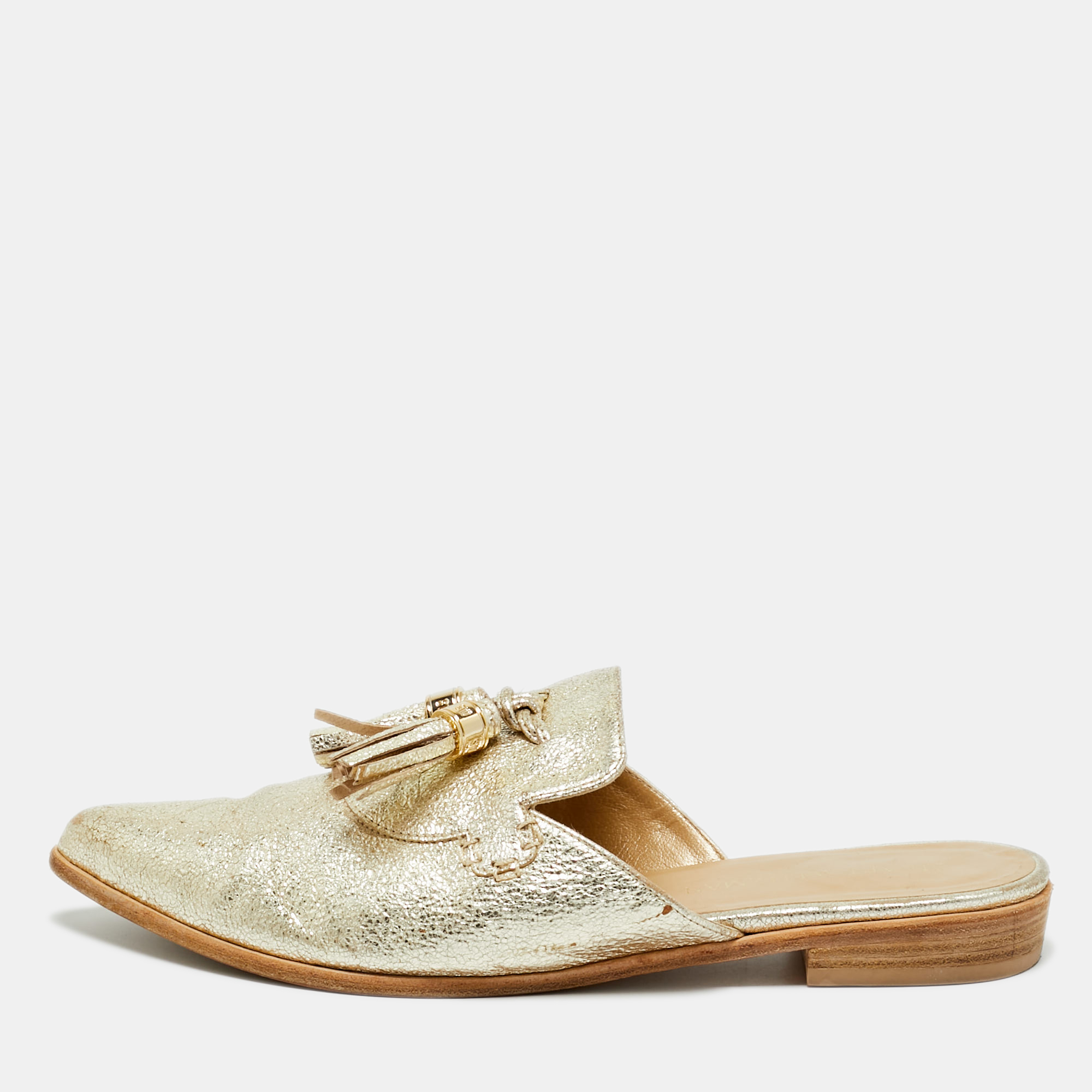 Pre-owned Stuart Weitzman Gold Texture Leather Tassel Pointed Toe Flat Mules Size 39.5
