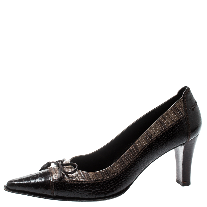 

Stuart Weitzman Two Tone Lizard And Croc Embossed Leather Bow Pointed Toe Pumps Size, Brown