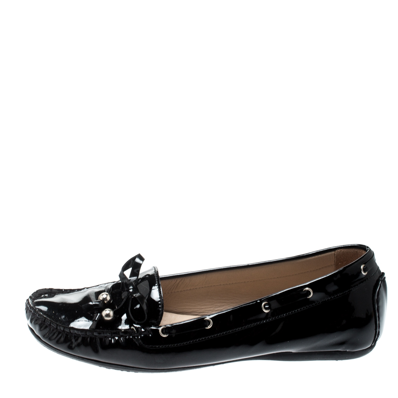 

Stuart Weitzman Black Patent Leather Bow Detail Loafers Size