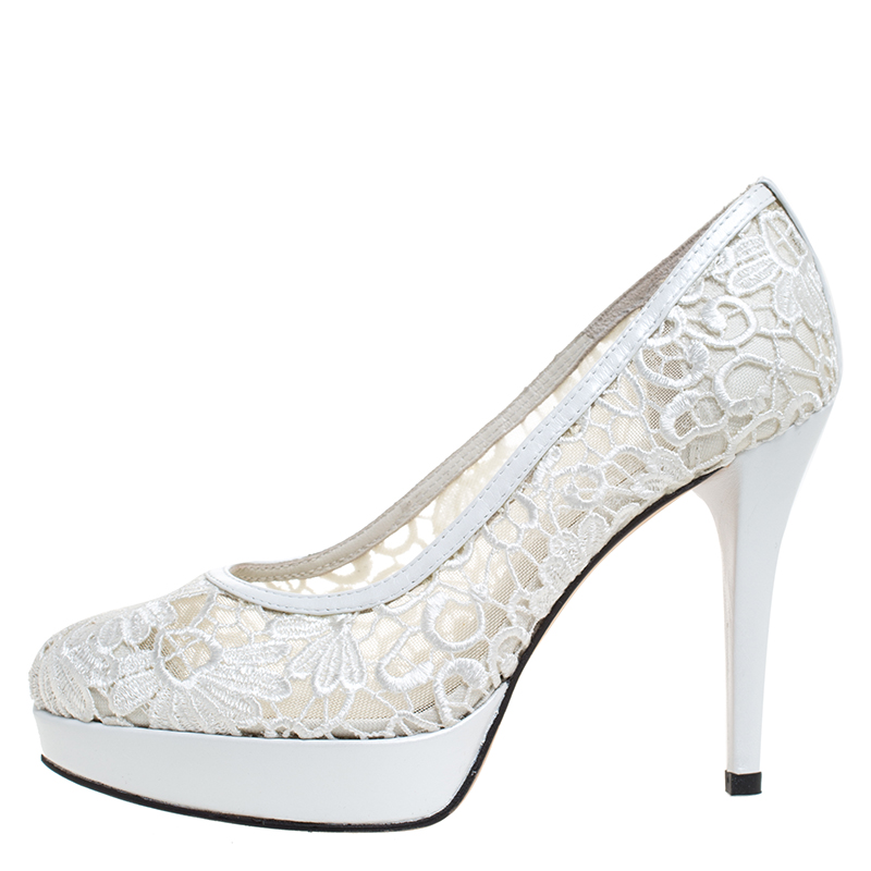 

Stuart Weitzman White Lace Swoon Platform Pumps Size