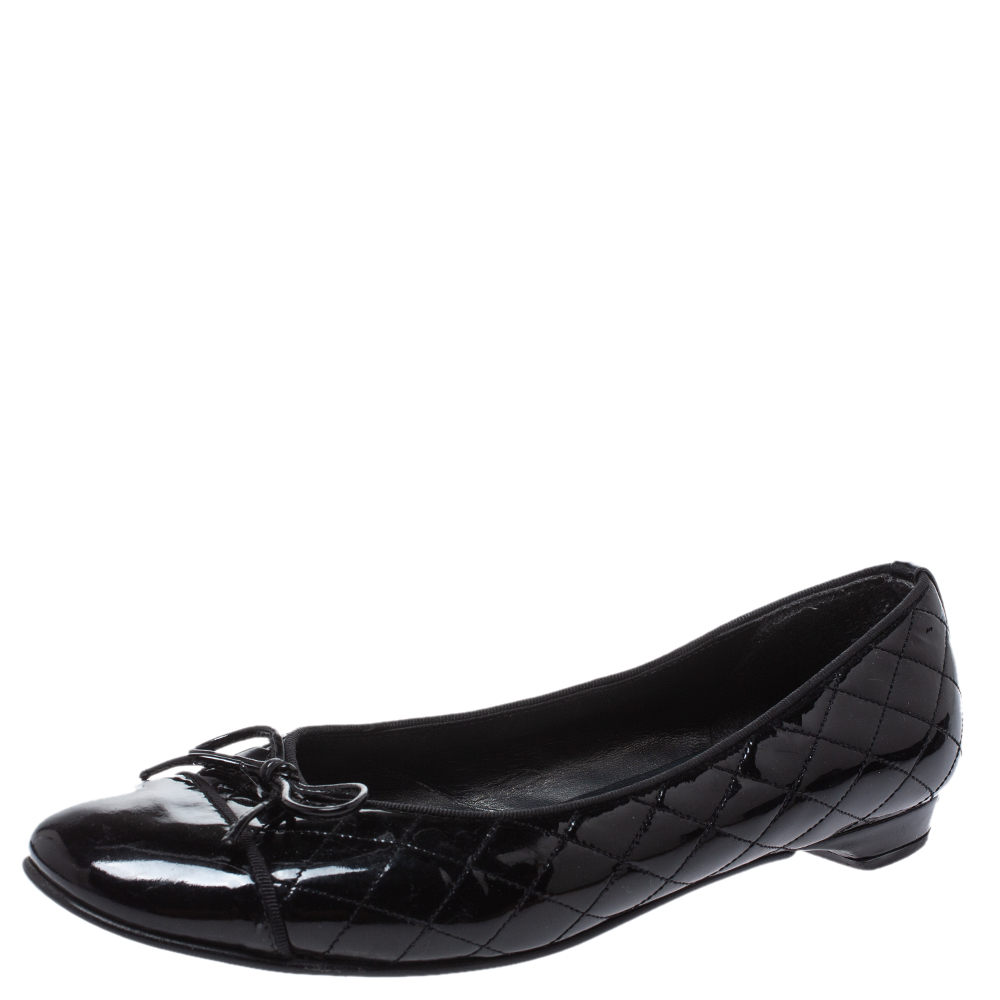stuart weitzman black ballet flats