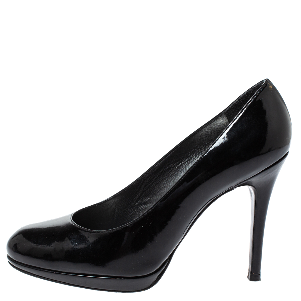 

Stuart Weitzman Black Patent 'The Blog' Pumps Size