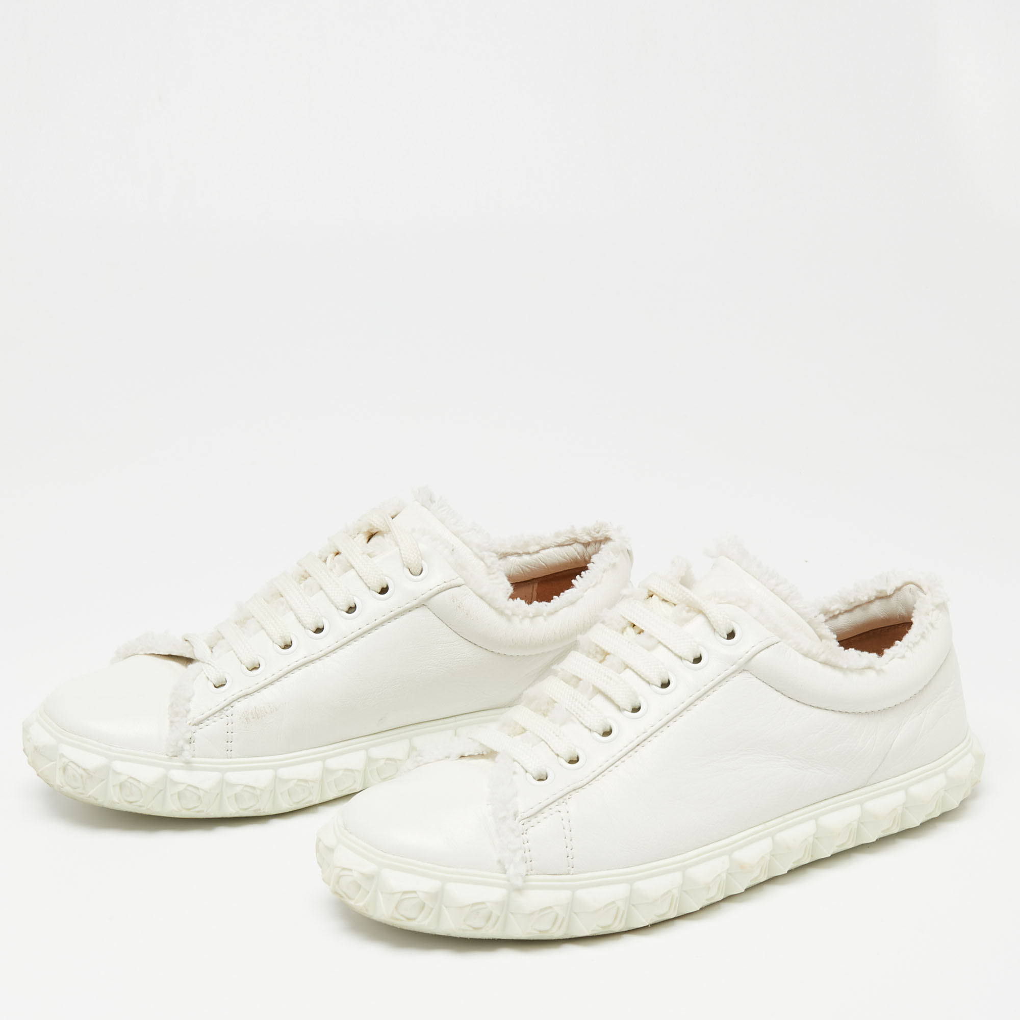 

Stuart Weitzman White Leather Lace Up Sneakers Size