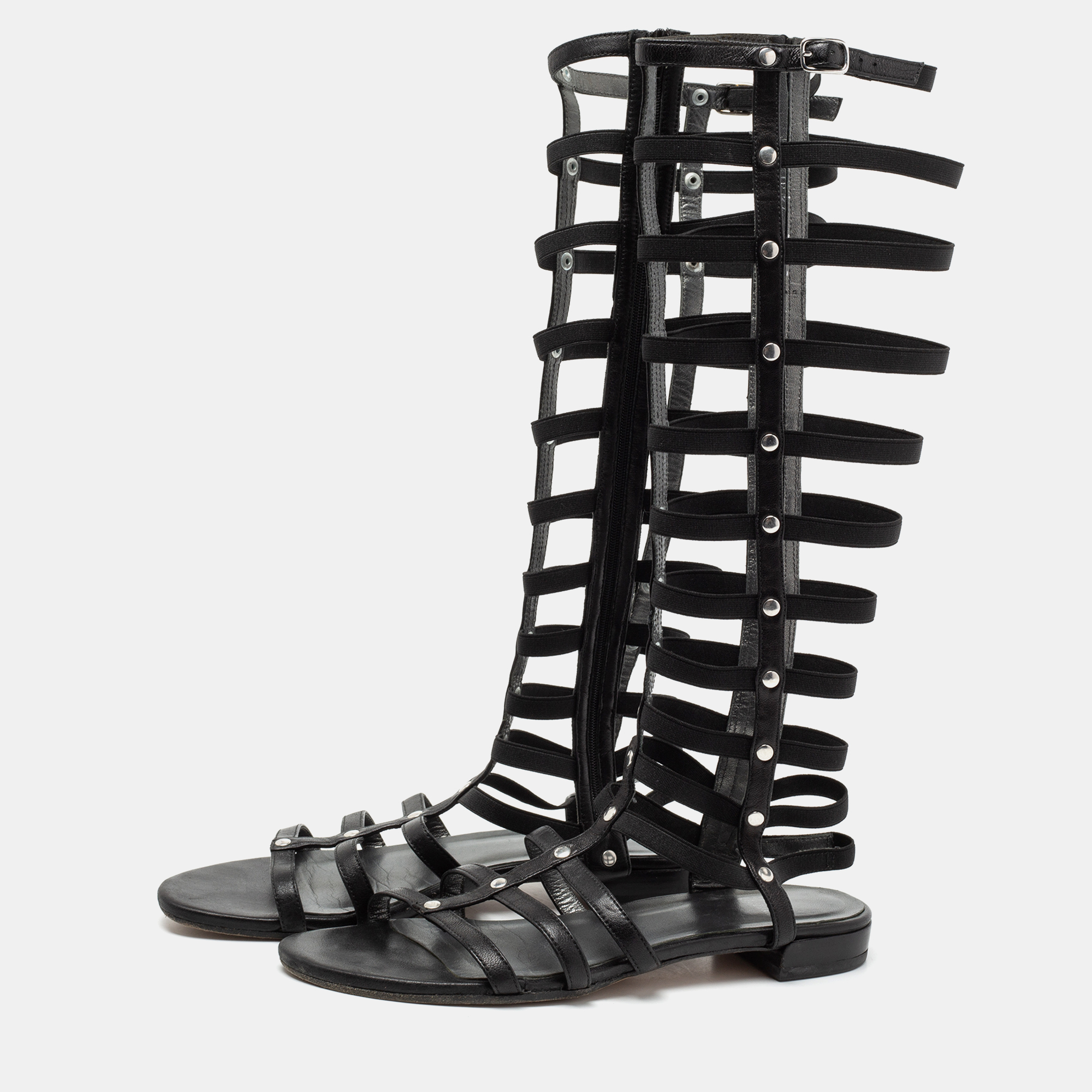 

Stuart Weitzman Black Leather Flat Gladiator Sandals Size