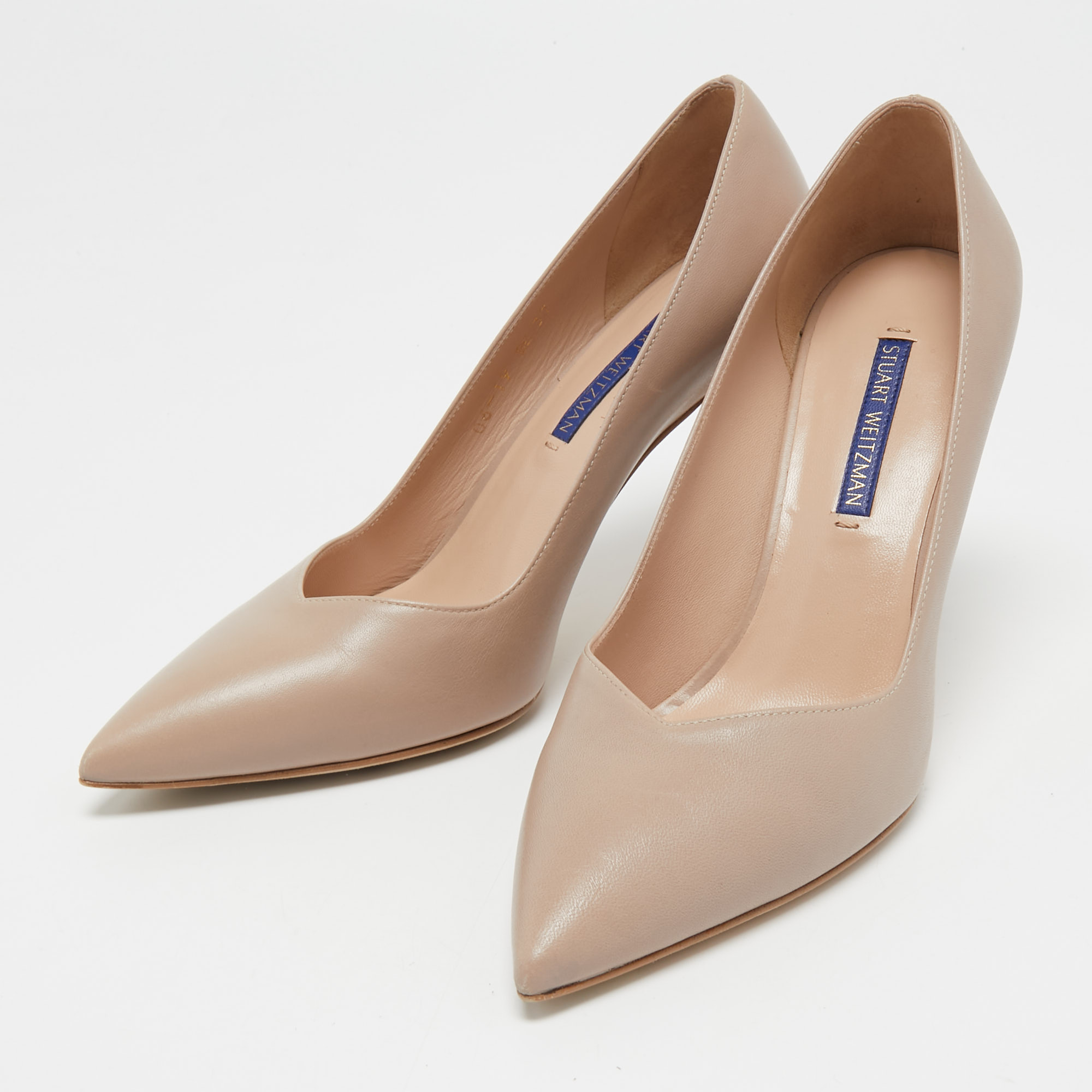 

Stuart Weitzman Beige Leather Pointed Toe Pumps Size