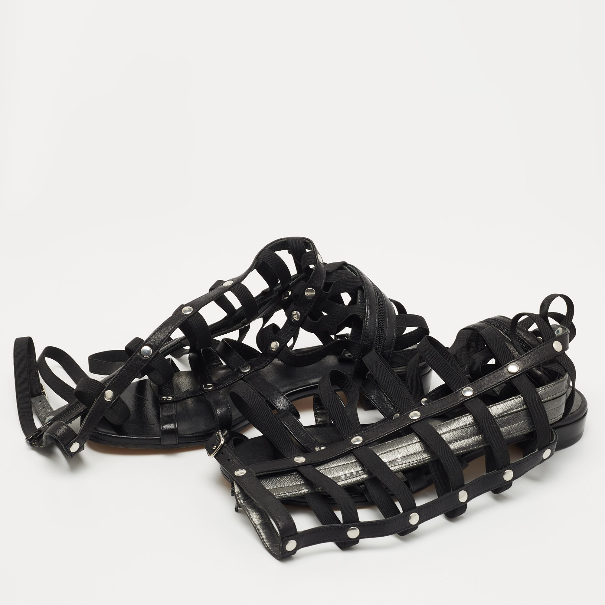 

Stuart Weitzman Black Leather Gladiator Flat Sandals Size