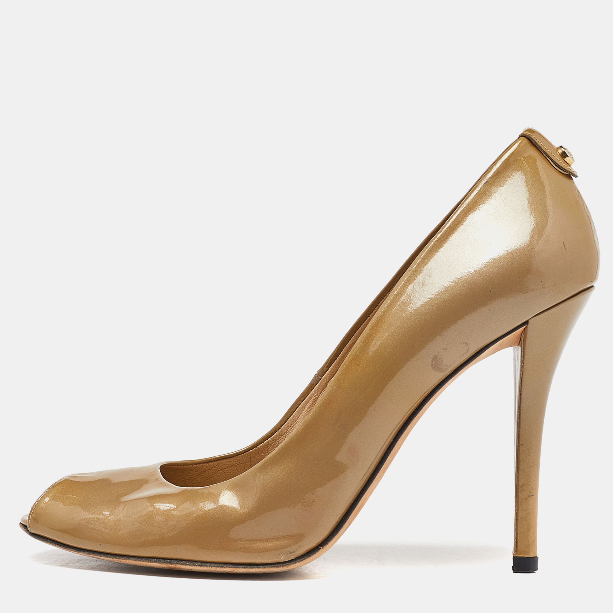 

Stuart Weitzman Beige Patent Leather Peep Toe Pumps Size