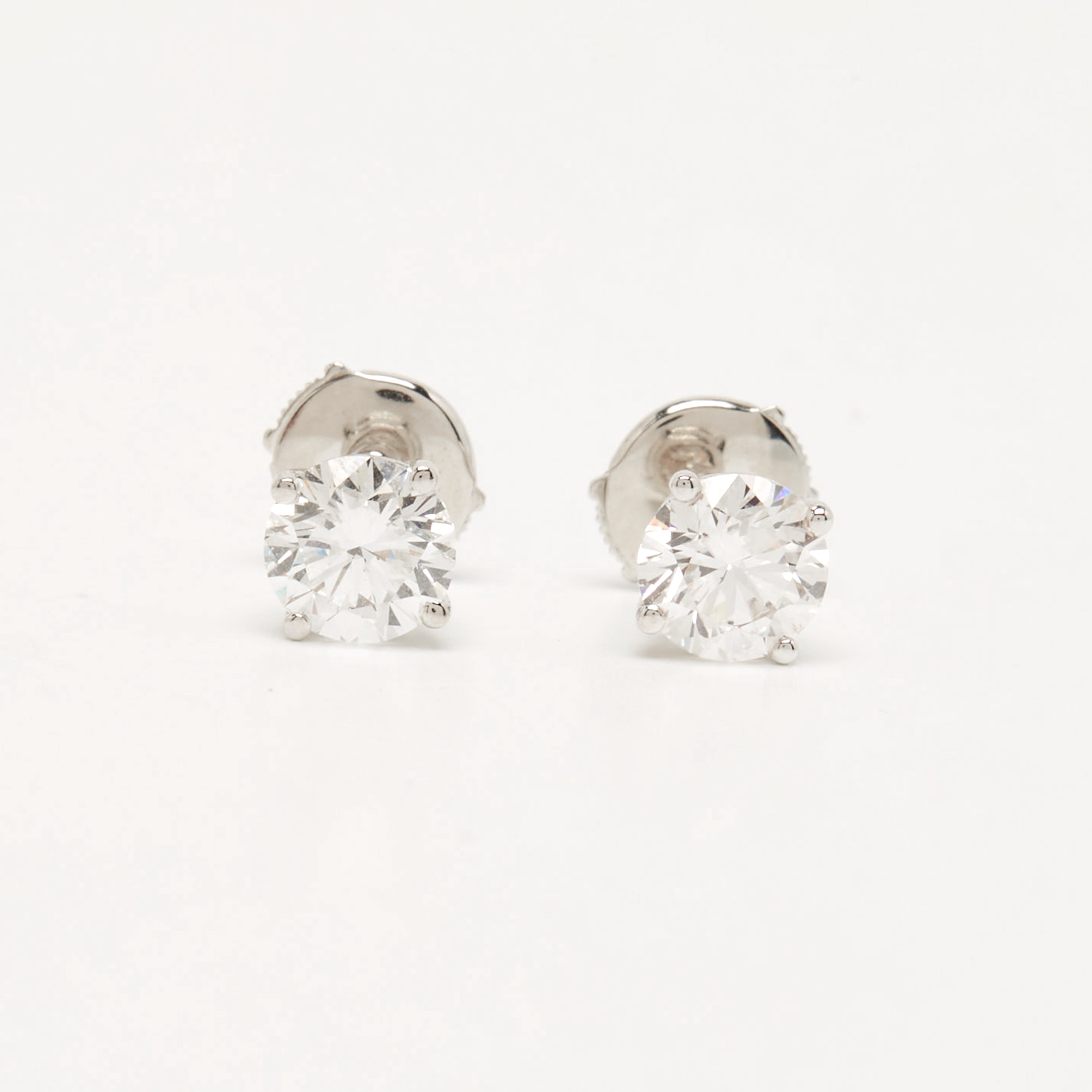 

18k White Gold Classic 1.50 cts Lab Grown Diamond Stud Earrings