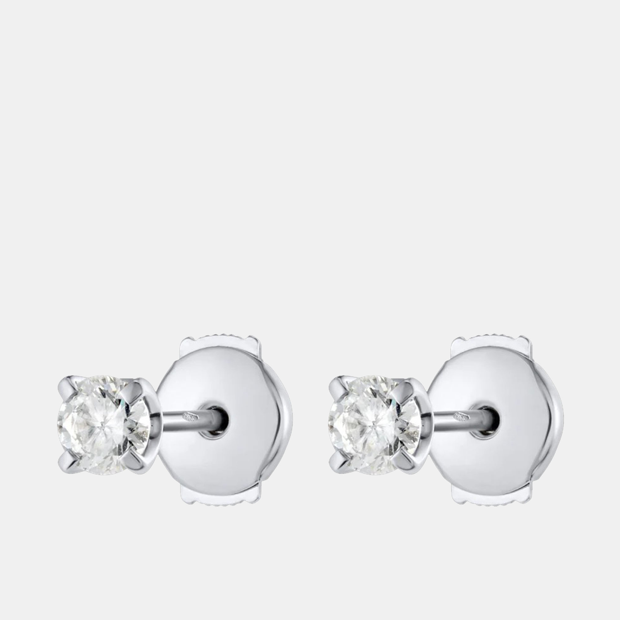 

18k White Gold Classic 0.90 cts Lab Grown Diamond Stud Earrings