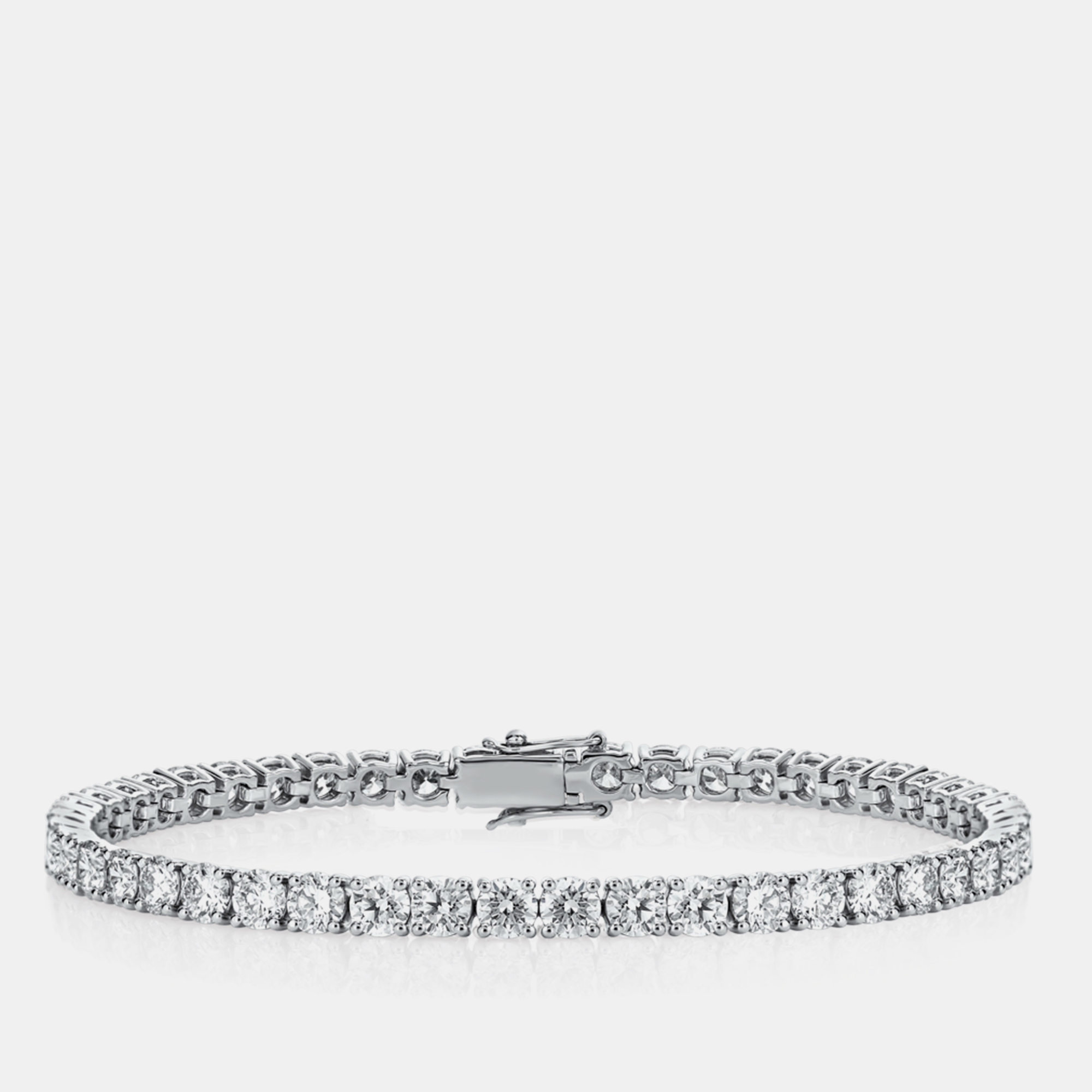 

18k White Gold Stunning 7.50 cts Lab Grown Diamond Tennis Bracelet