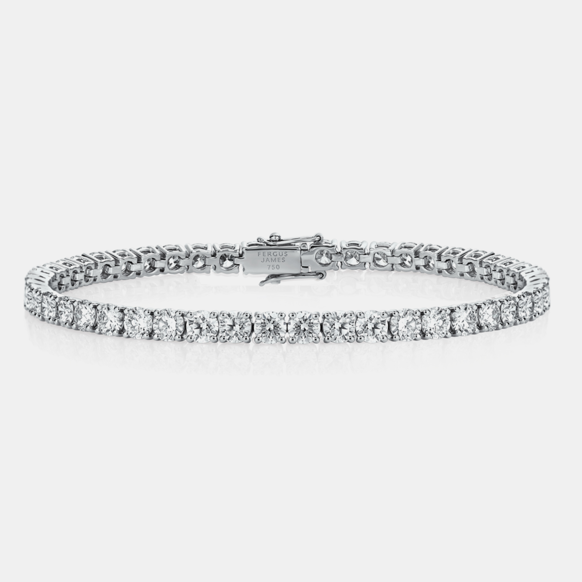 

18k White Gold Stunning 7.50 cts Lab Grown Diamond Tennis Bracelet