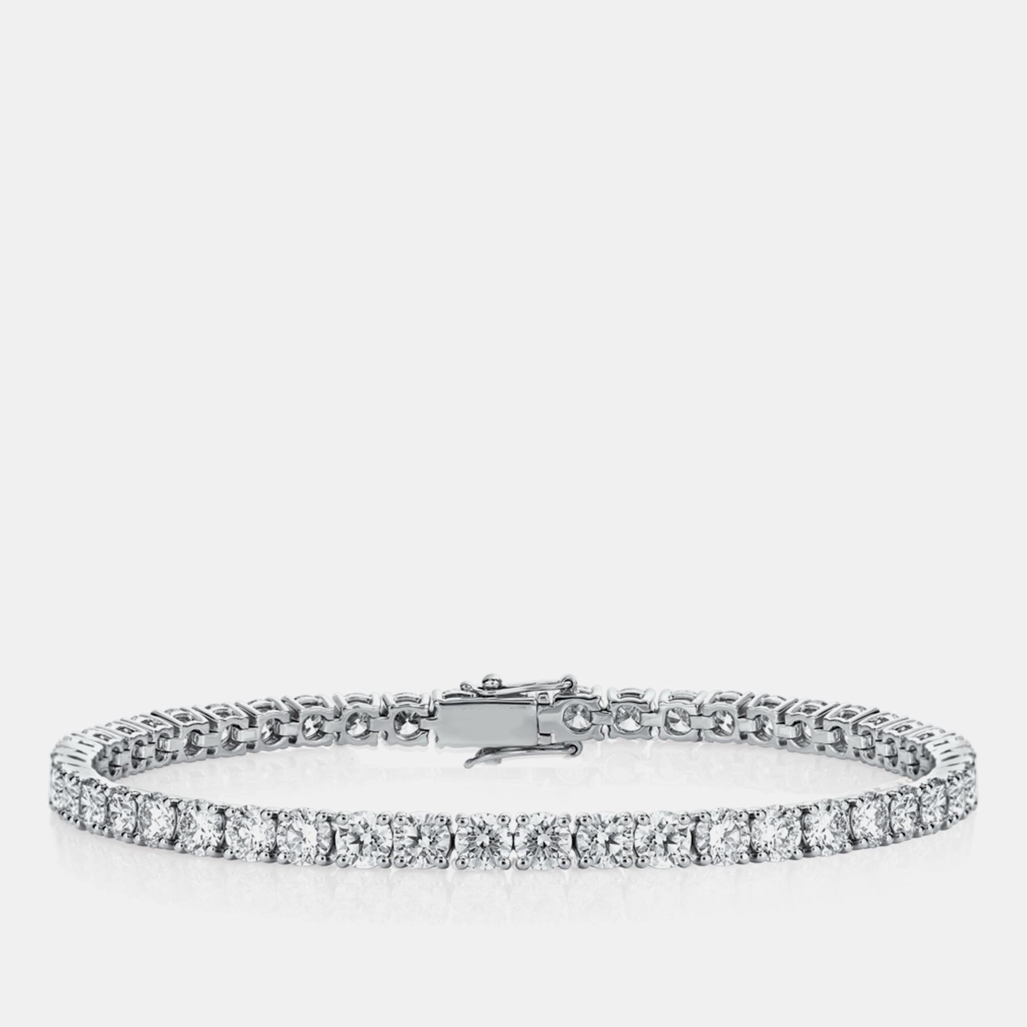 

18k White Gold Stunning 7.50 cts Lab Grown Diamond Tennis Bracelet