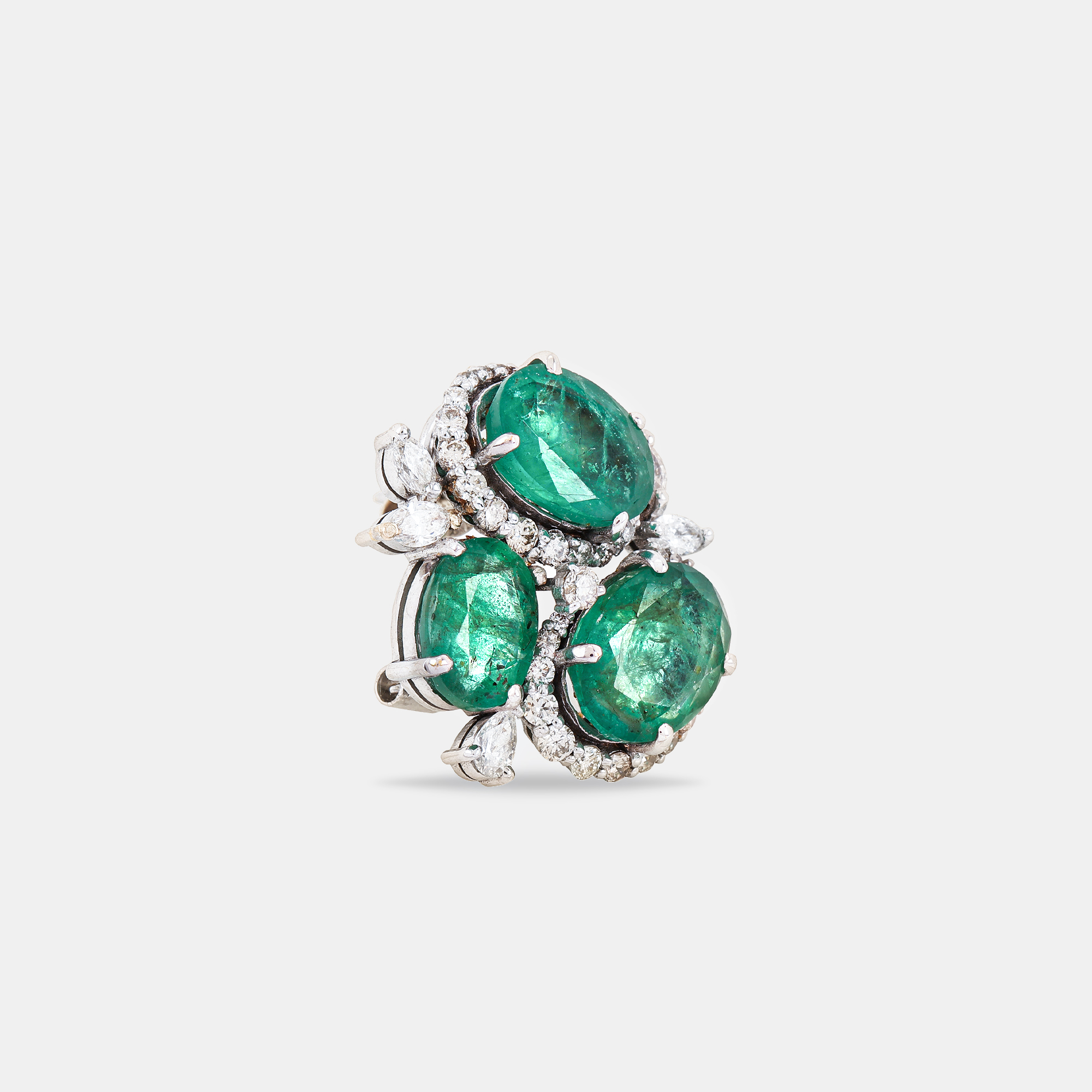 14K Gold Natural Emerald And Natural Diamond Earrings 