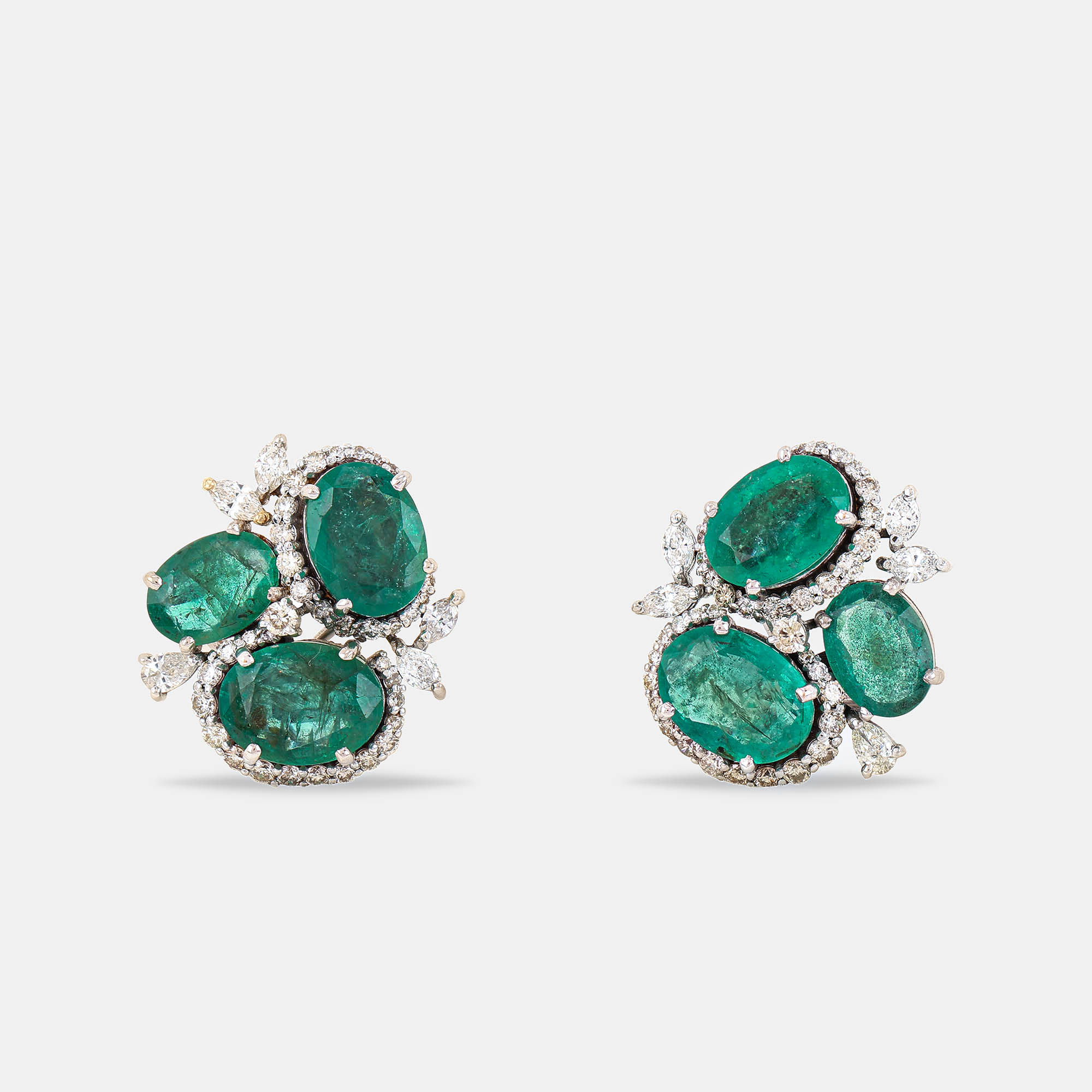 

14K Gold Natural Emerald And Natural Diamond Earrings