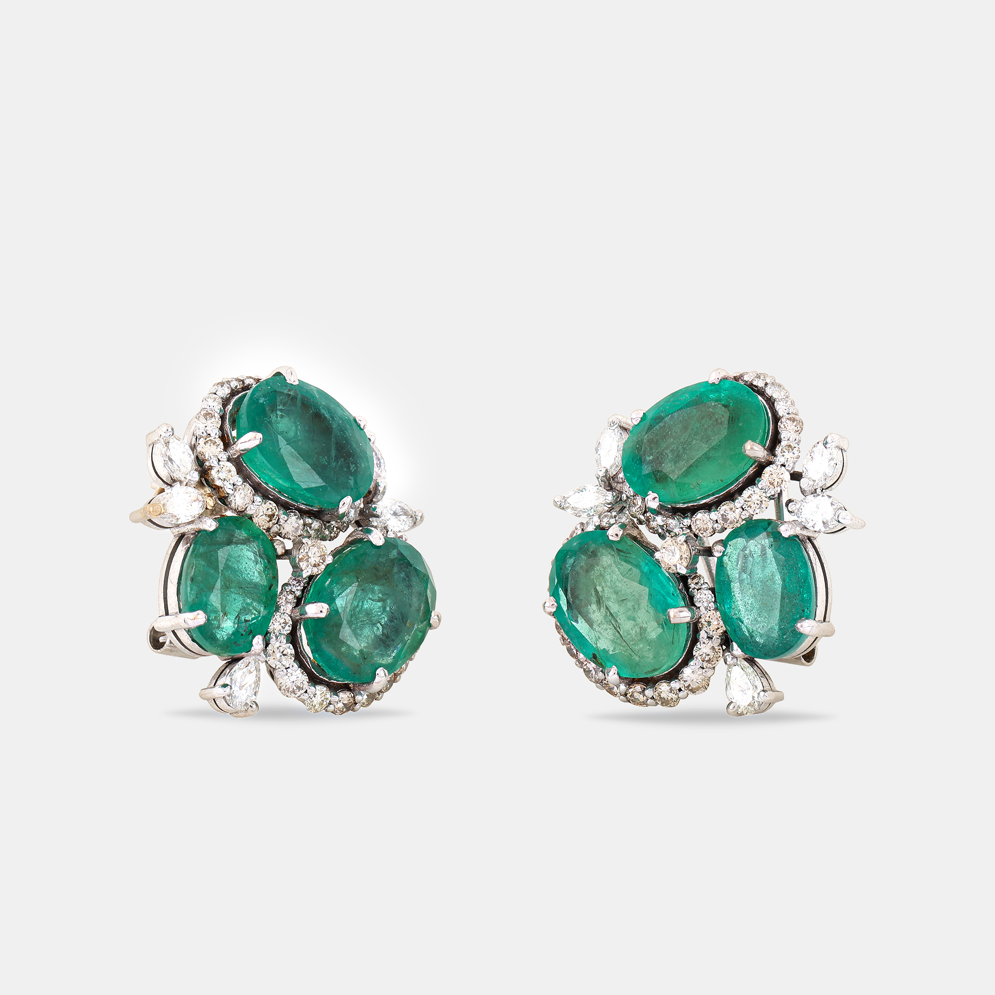 14K Gold Natural Emerald And Natural Diamond Earrings 