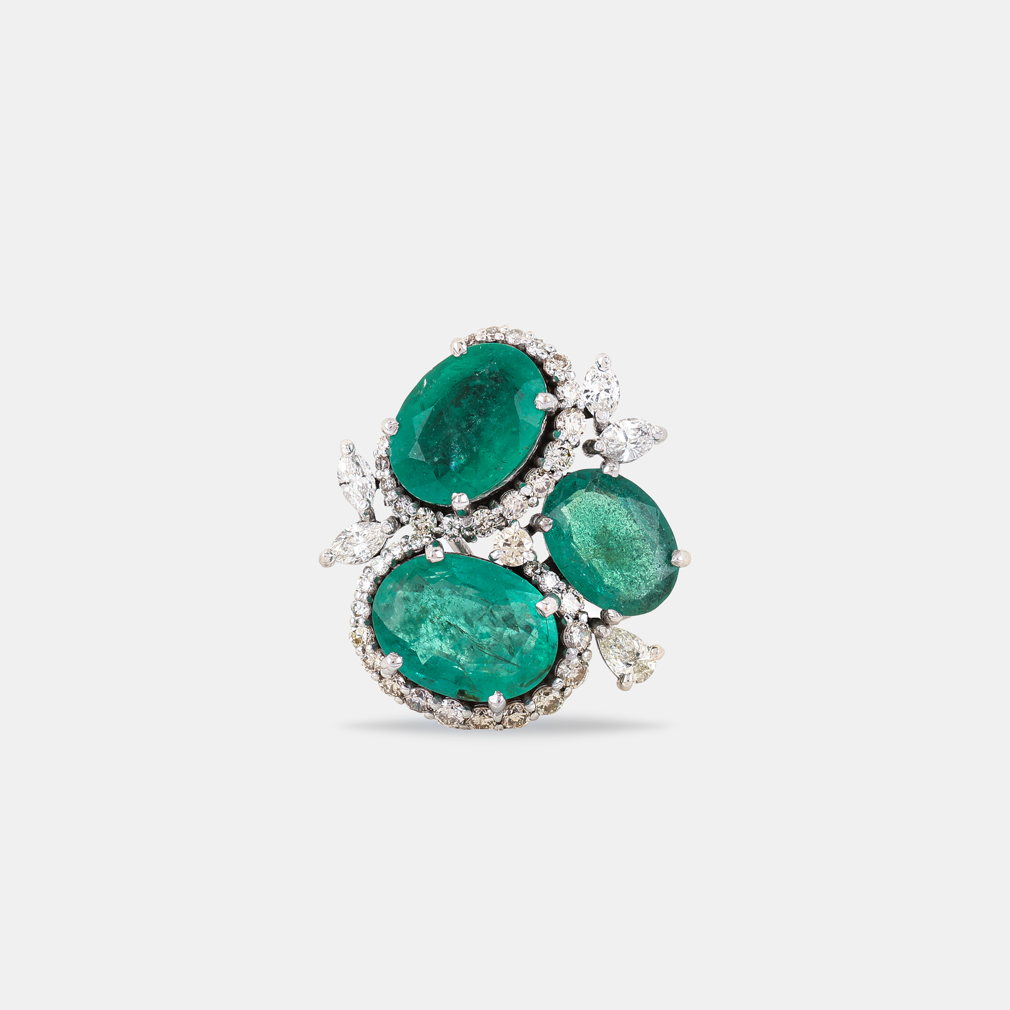 14K Gold Natural Emerald And Natural Diamond Earrings 