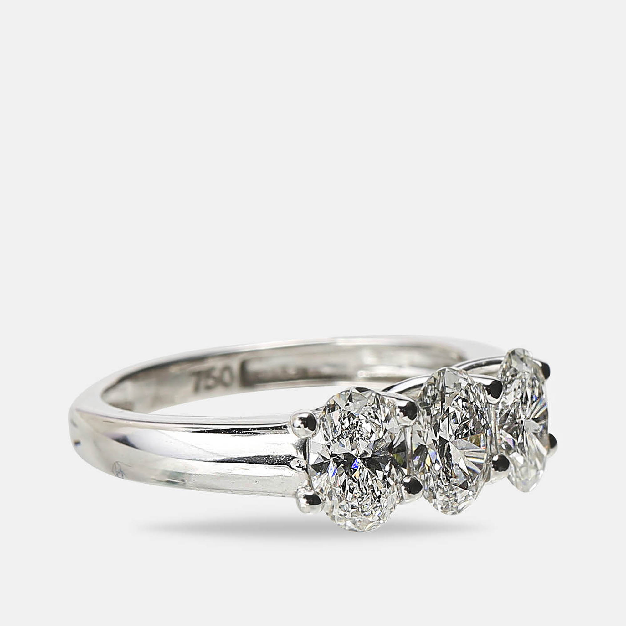 18k White Gold Oval Brilliant Lab Grown Diamonds Ring (Approx 1.75 cts) 