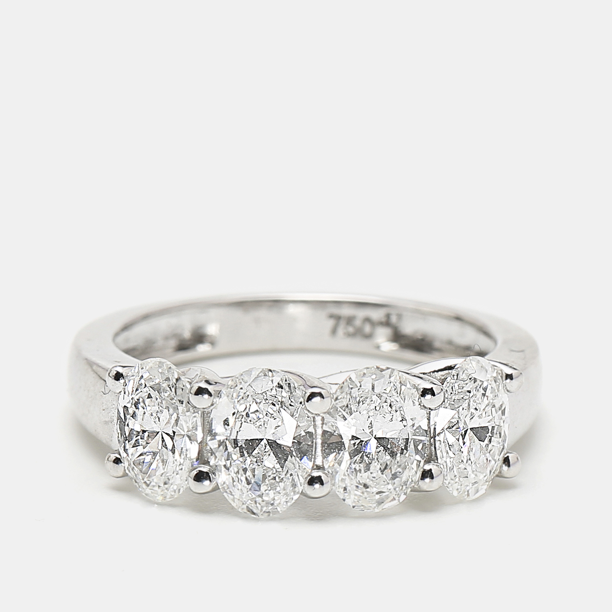 18k White Gold Oval Brilliant Lab Grown Diamonds Ring (Approx 2.23 cts) 