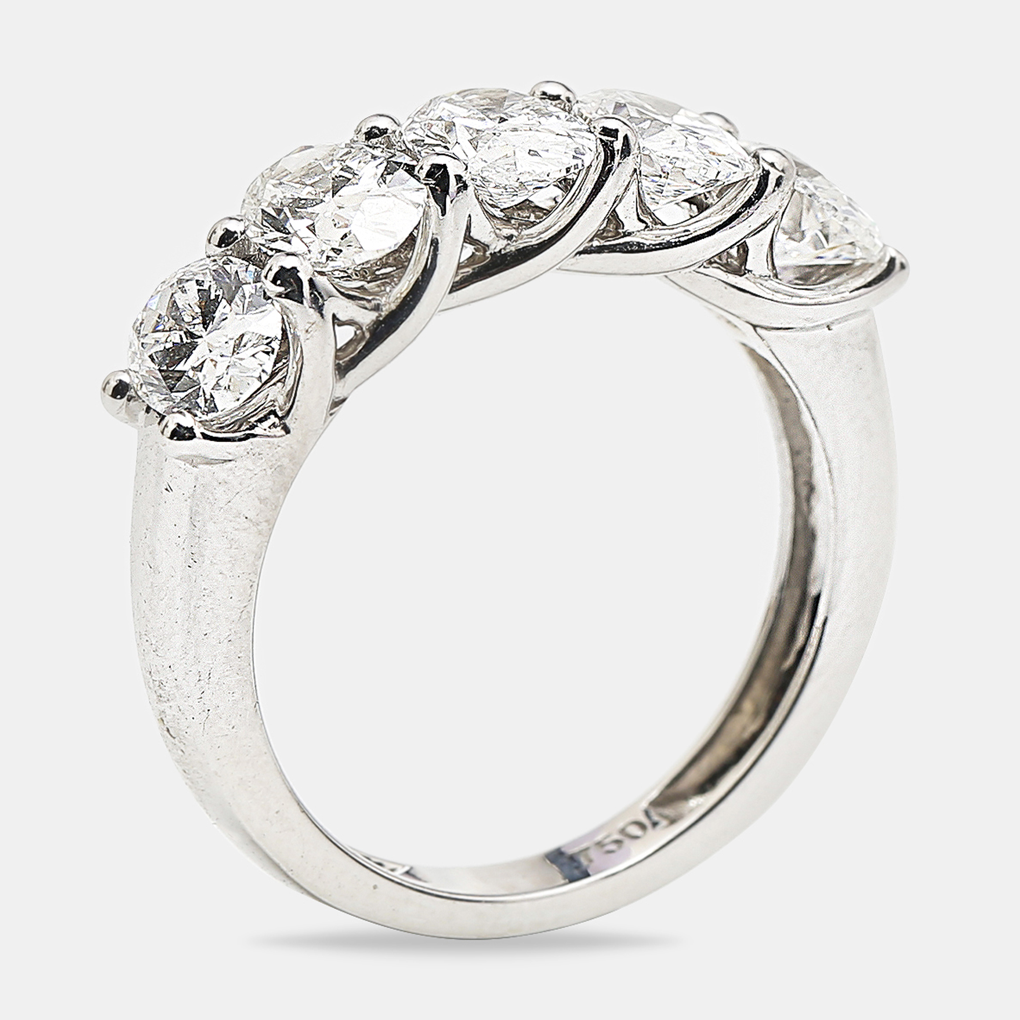 

18k White Gold Oval Brilliant Lab Grown Diamonds Ring (Approx 2.61 cts)