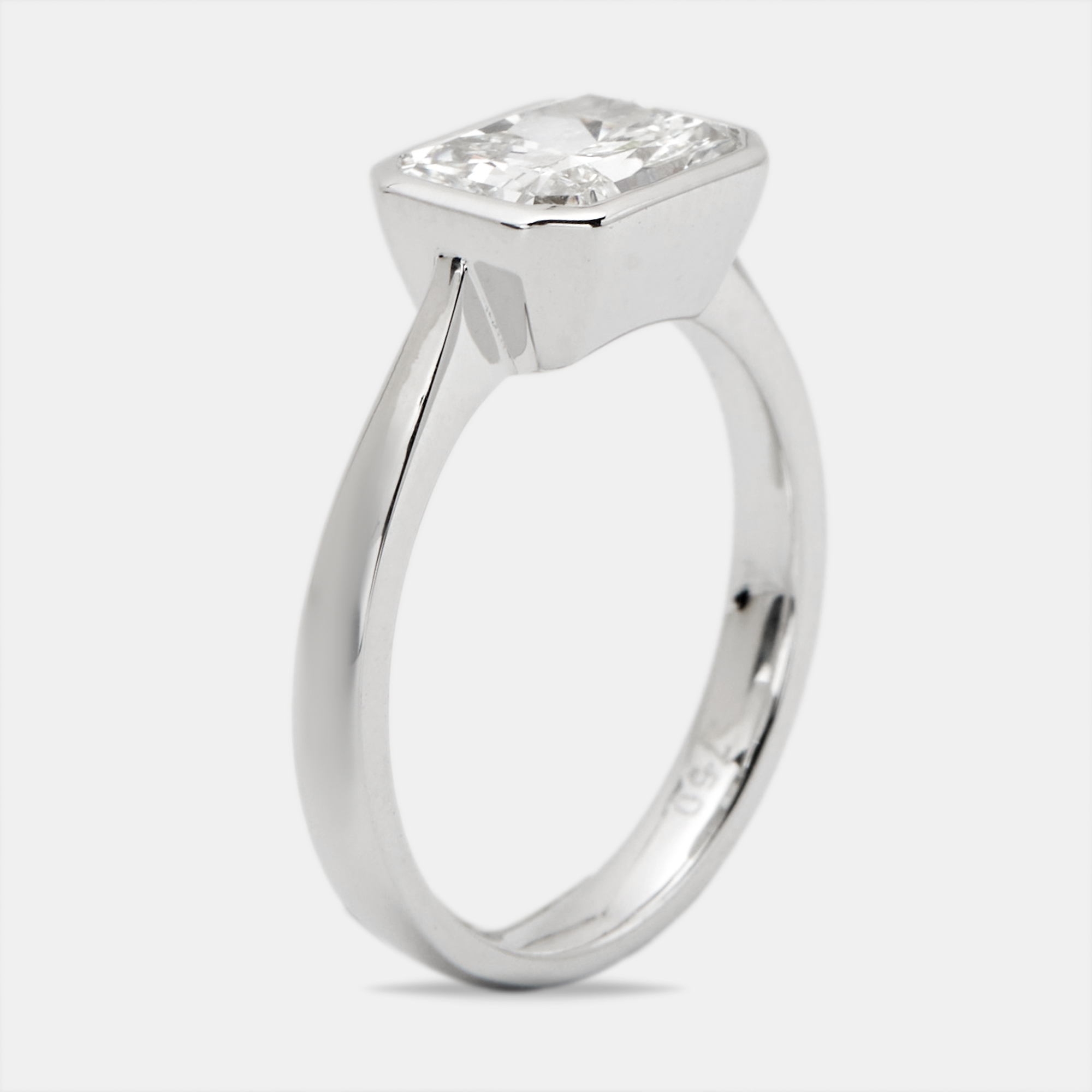 

2.00 cts Radiant Cut Lab Grown Diamond 18k White Gold Ring Size
