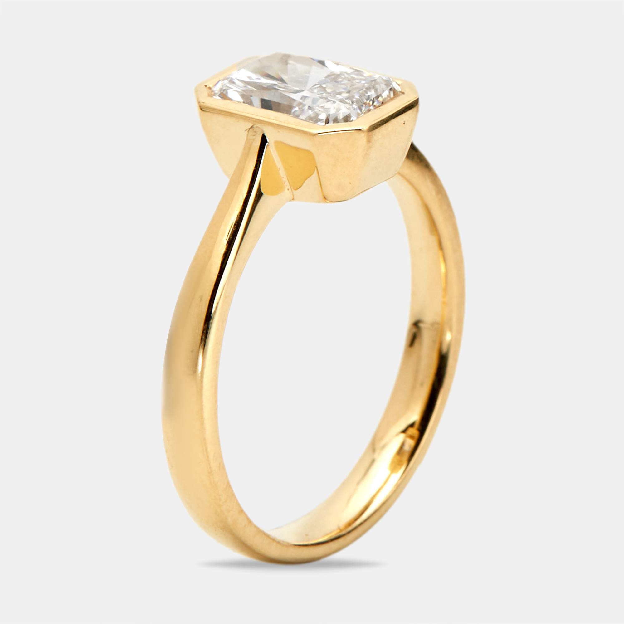 

1.50 cts Radiant Brilliant Cut 18k Yellow Gold Ring Size