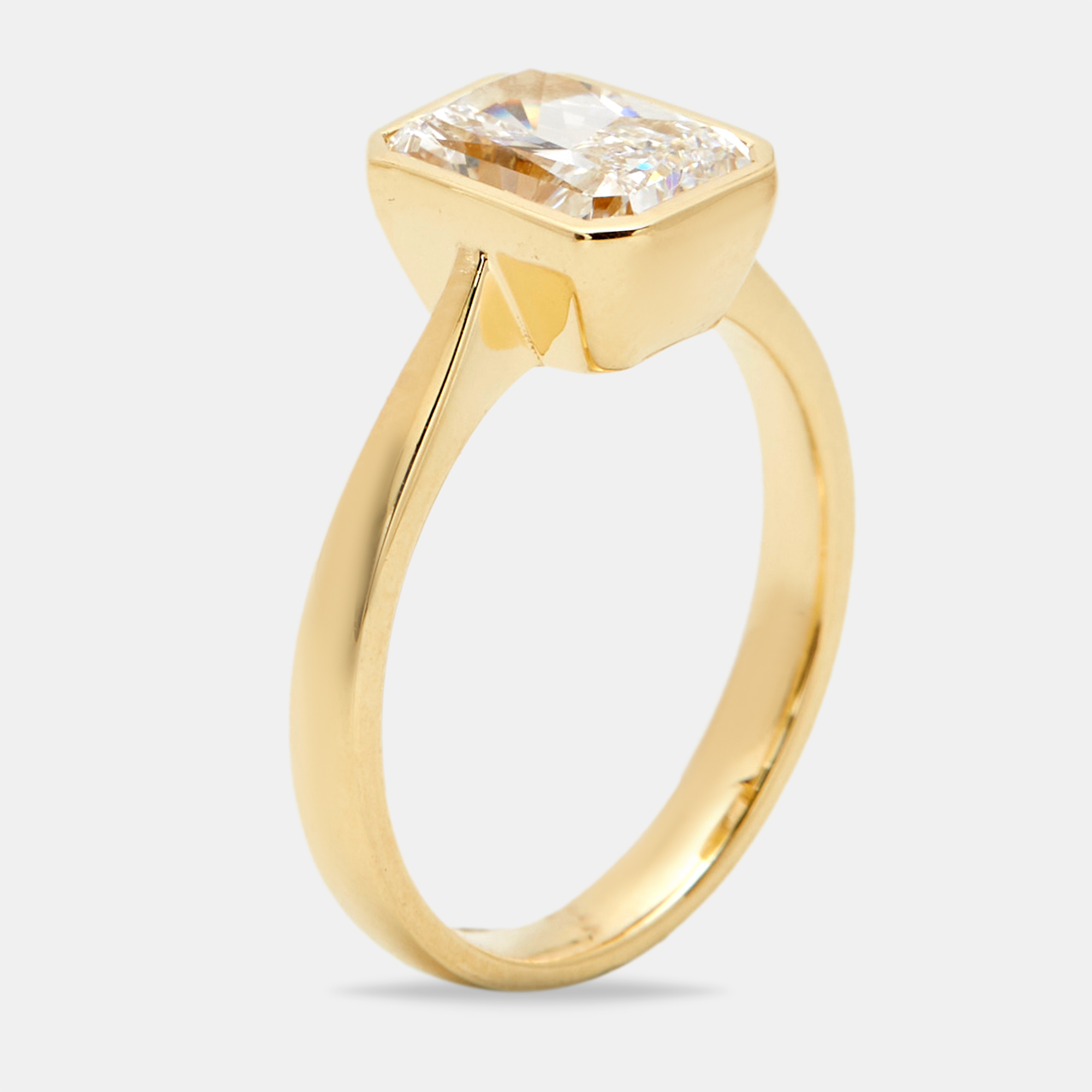 

2.00 cts Radiant Brilliant 18k Yellow Gold Ring Size