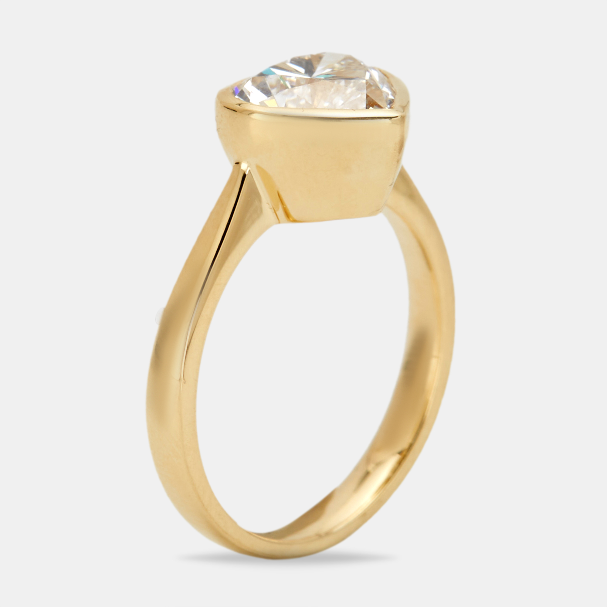 

2.00 cts Heart Brilliant 18k Yellow Gold Ring Size