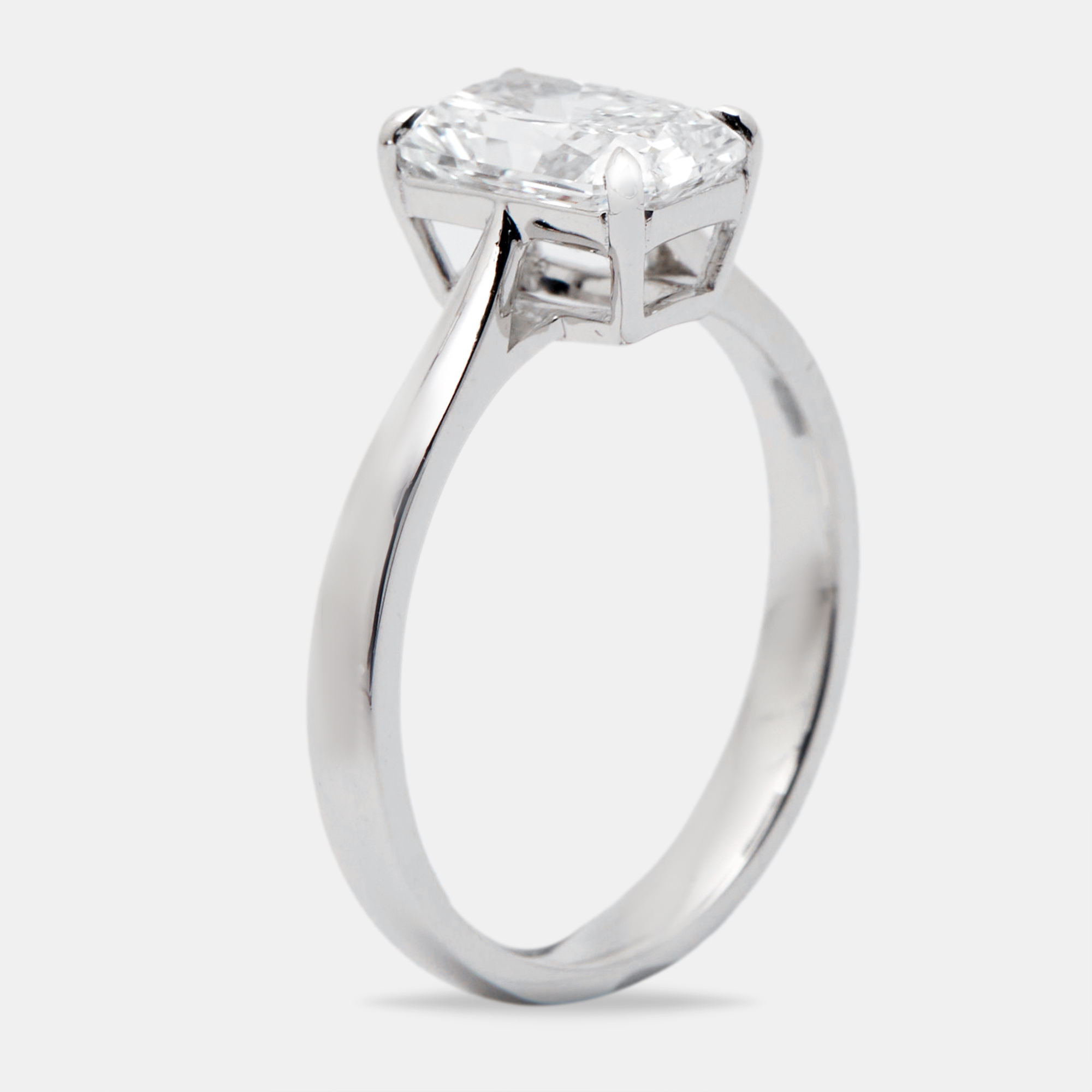 

1.50 cts Radiant Brilliant Cut 18k White Gold Ring Size