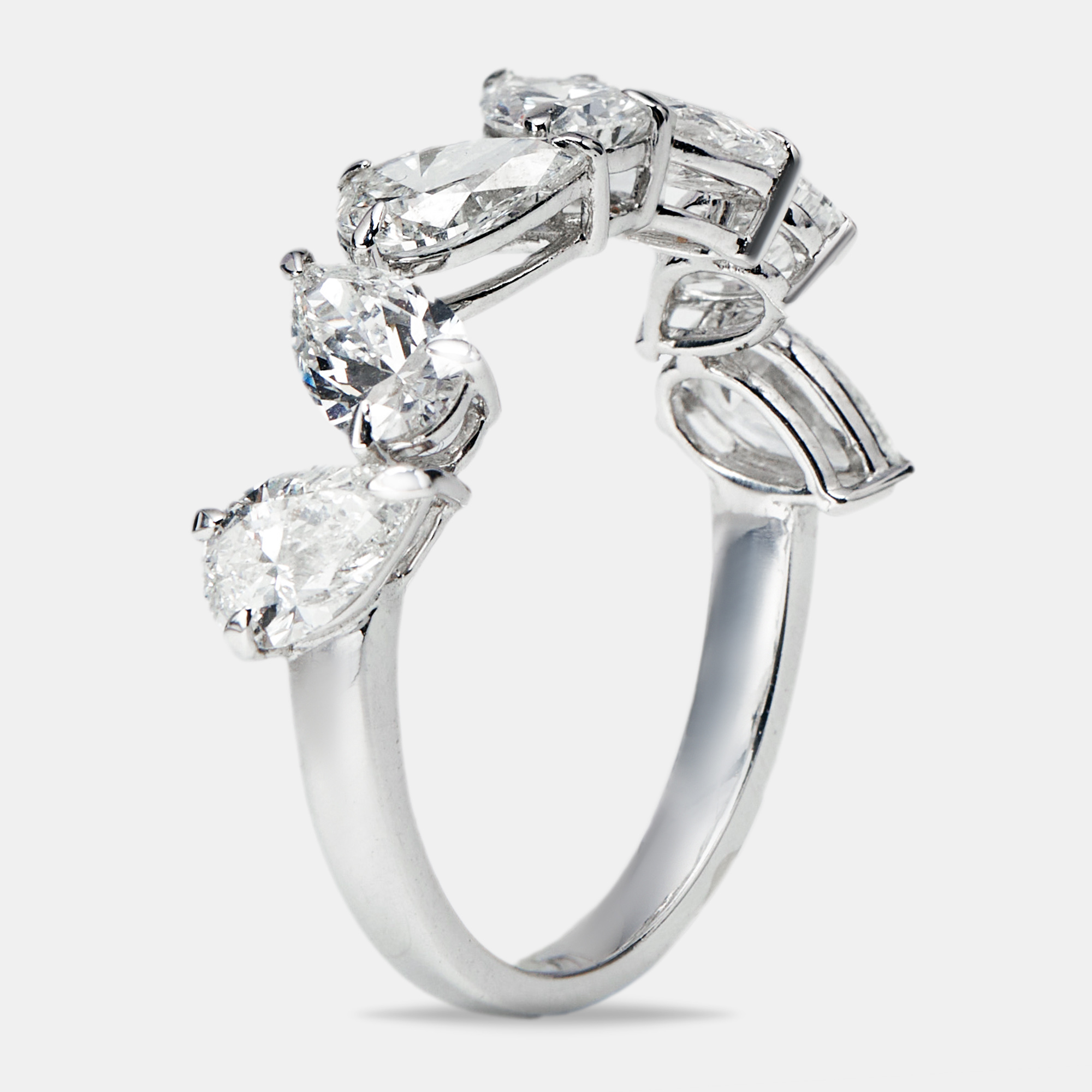 

2.30 cts Pear Lab Grown Diamond 18k White Gold Ring Size